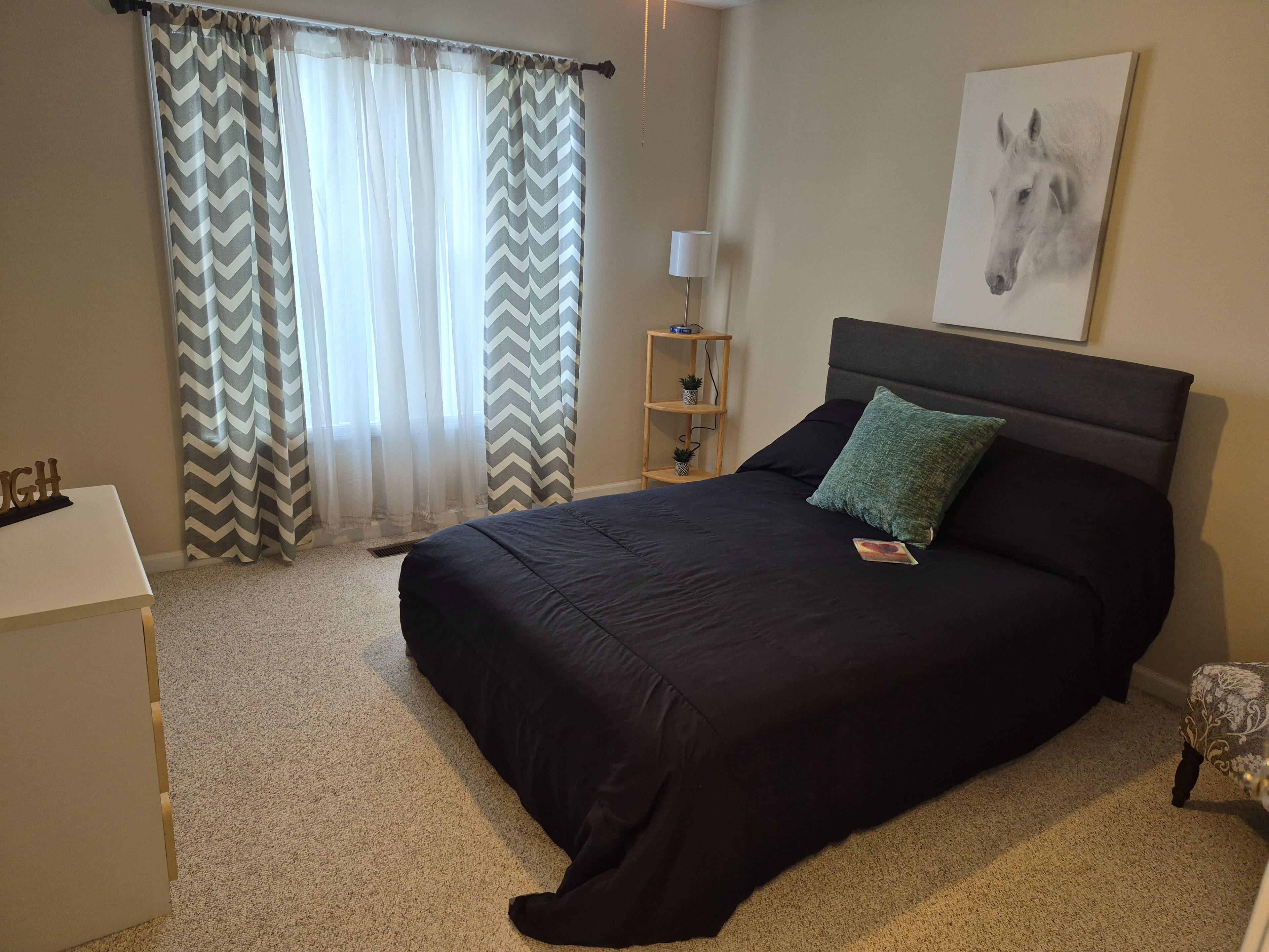 Room for Rent - Powder Springs Home
Cute, Quaint & Quite 
20 minutes from The Braves Statium! Minutes from aquatic