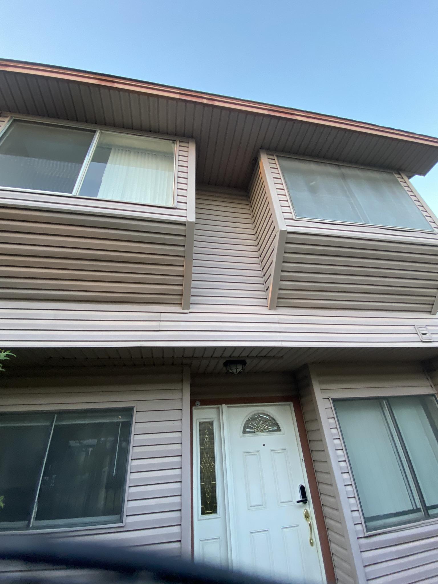 Room for Rent - Live in Houston, Close to I-10, a 5 minute walk to transit stop Chatterton Dr @ Sherwood Forest St