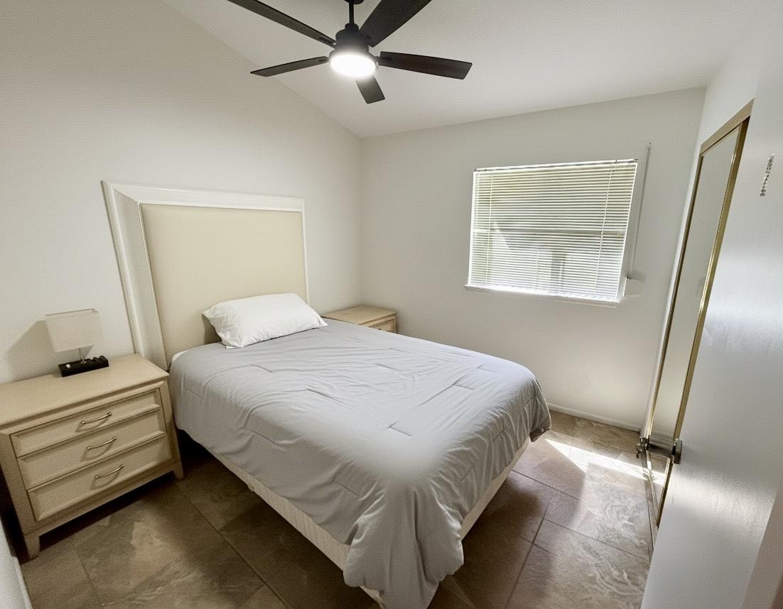 Room for Rent - Live in Twin Lakes, a 5 minute walk to transit stop SB Jones after Carmen
