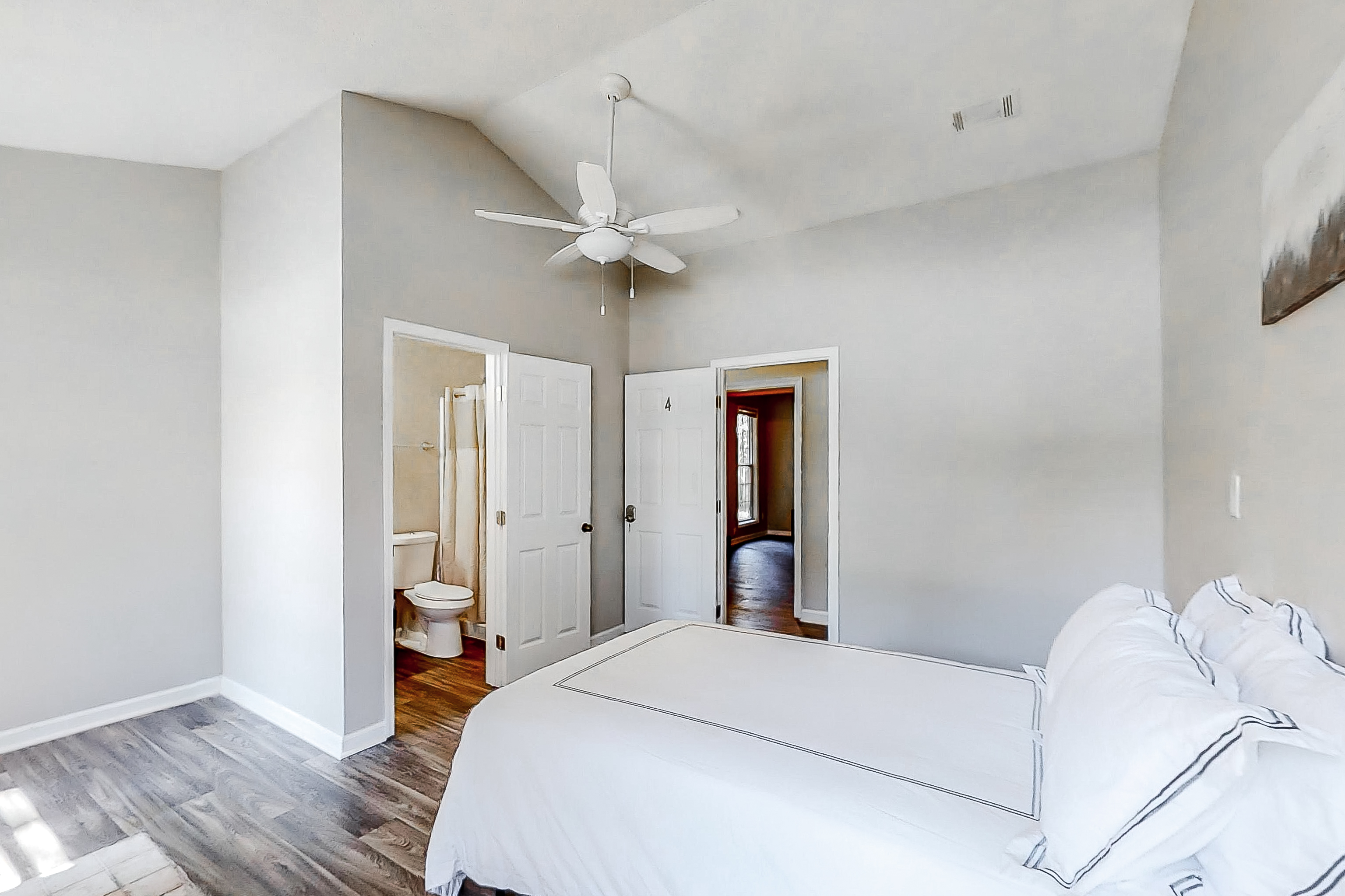 Room for Rent - Live in Elon, a 8 minute walk to transit stop Flint River Rd SW & Guthrie Dr