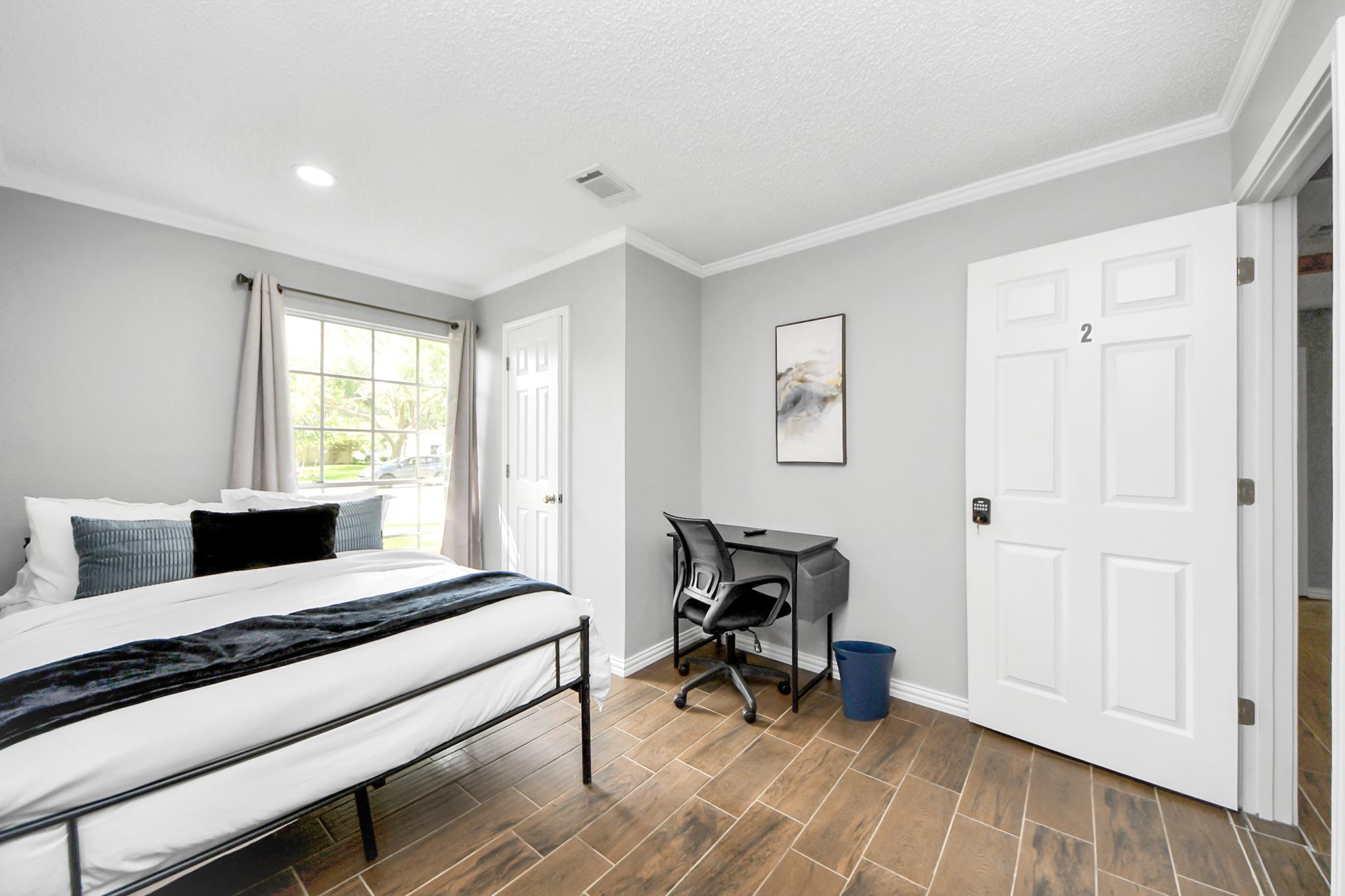 Room for Rent - Move in today! Newly Renovated Home in Dickinson, TX! Near Houston and Galveston...