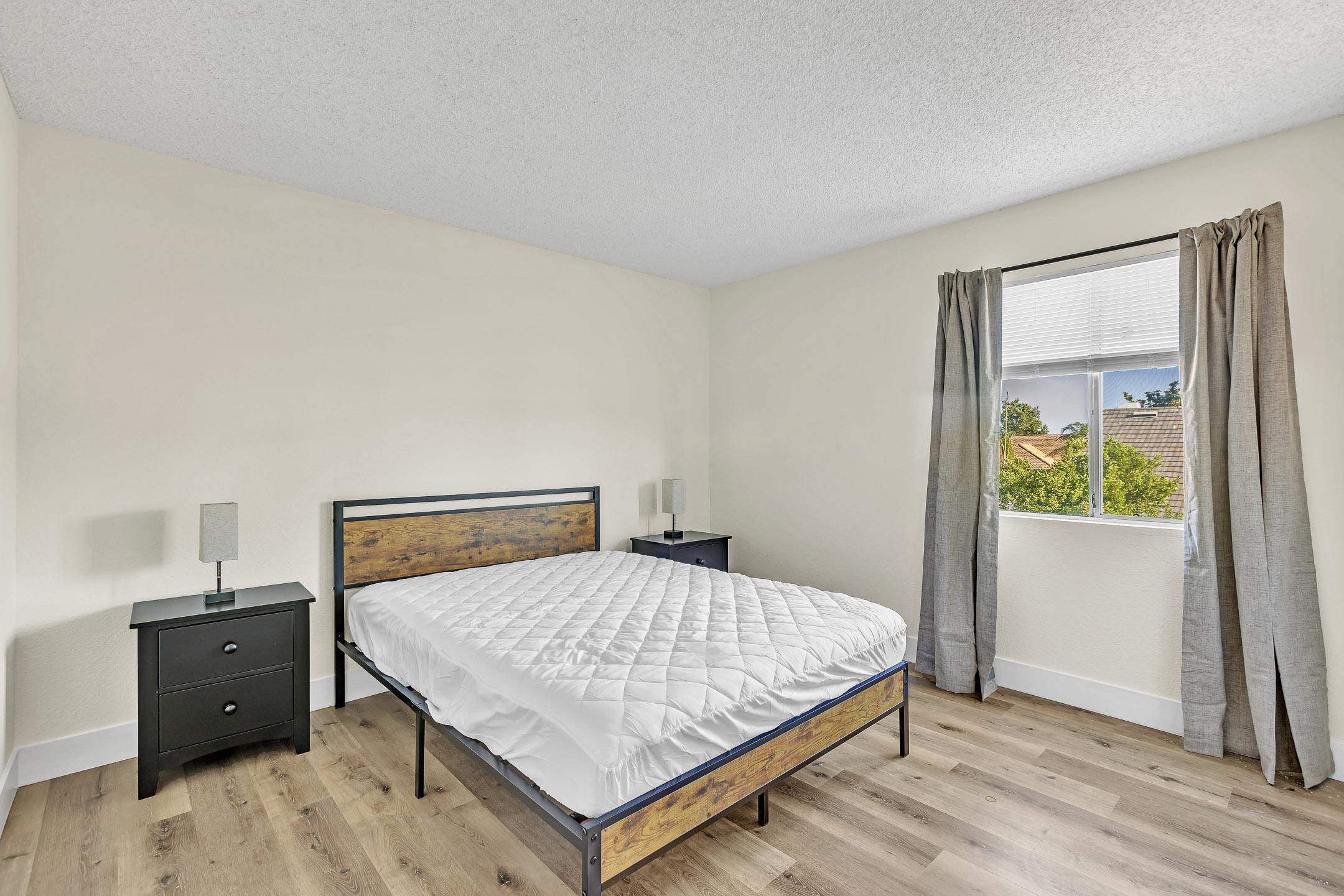 Room for Rent - Large and Spacious, Moreno Valley Home