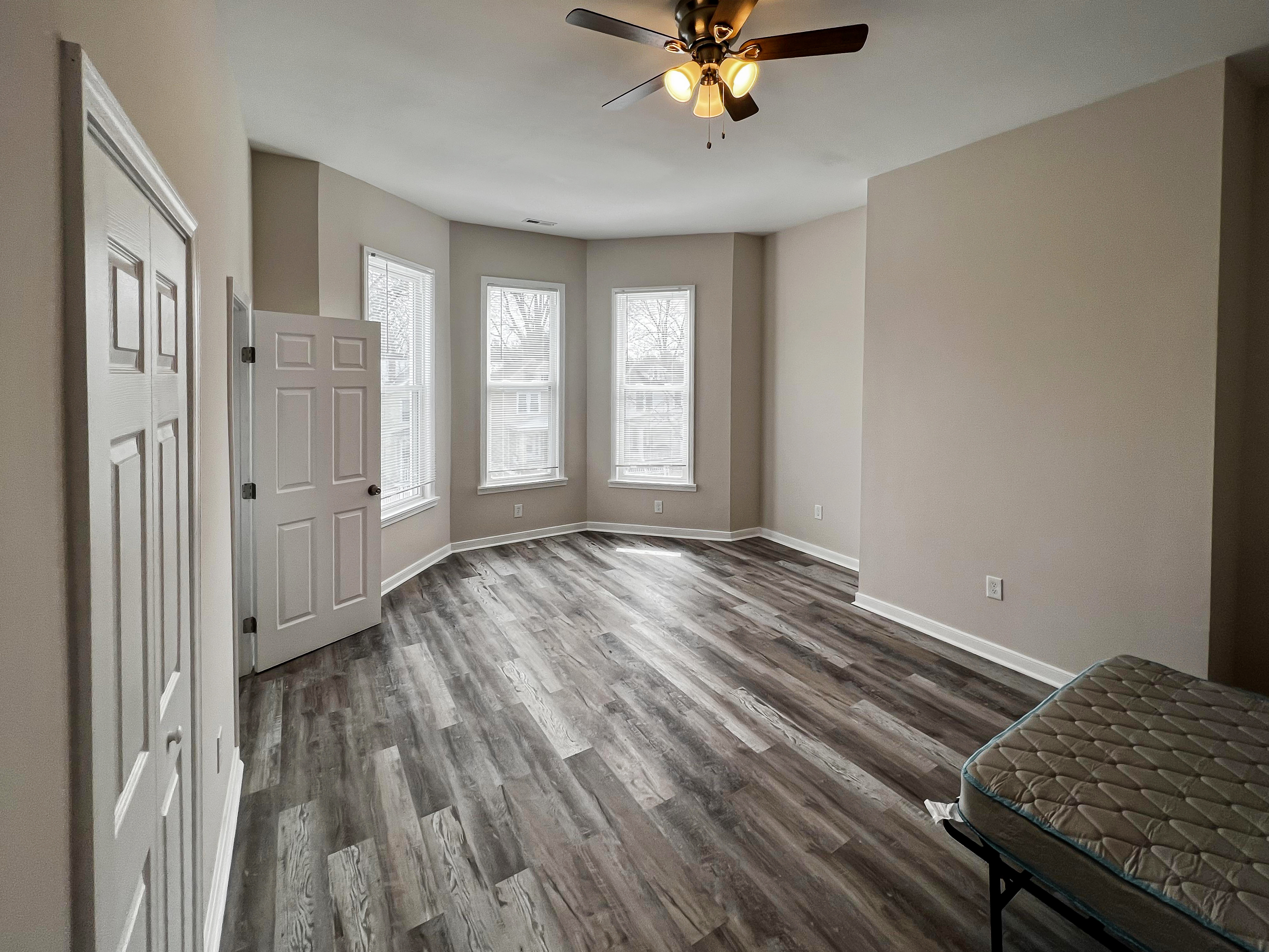 Room for Rent - Live in North Side