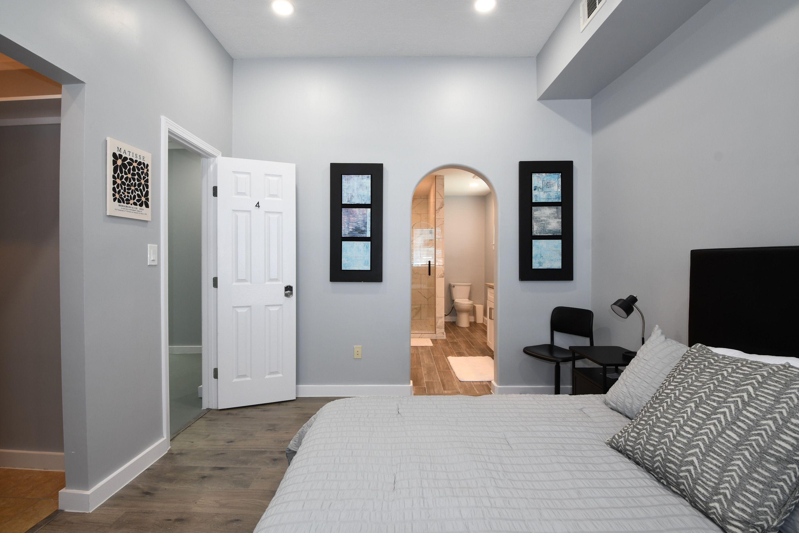 Room for Rent - Enjoy a Homey Feel in This Renovated PadSplit in Magnolia Park  2 blocks from public transit