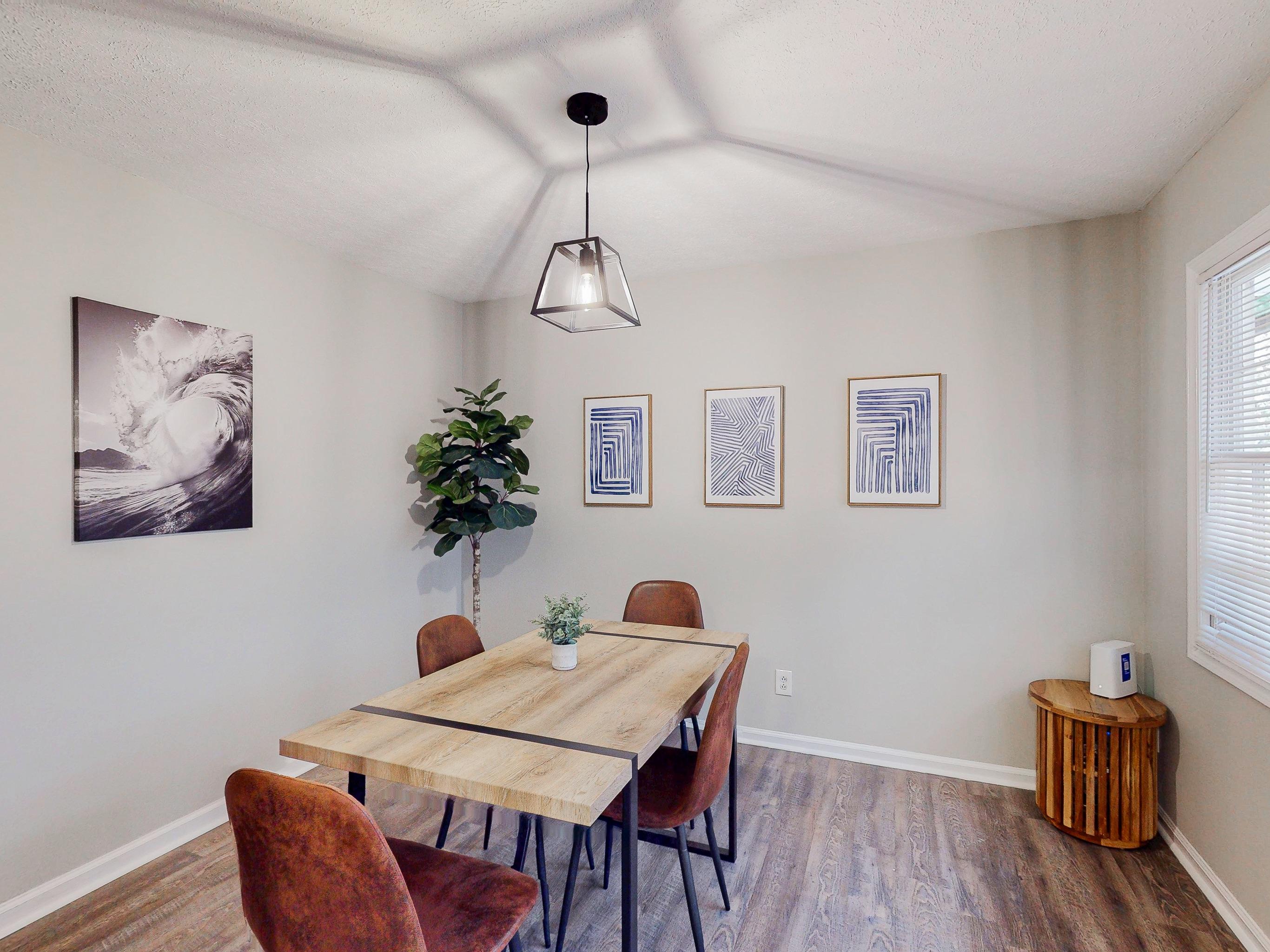 Furnished room for rent in Decatur — Maple photo 13