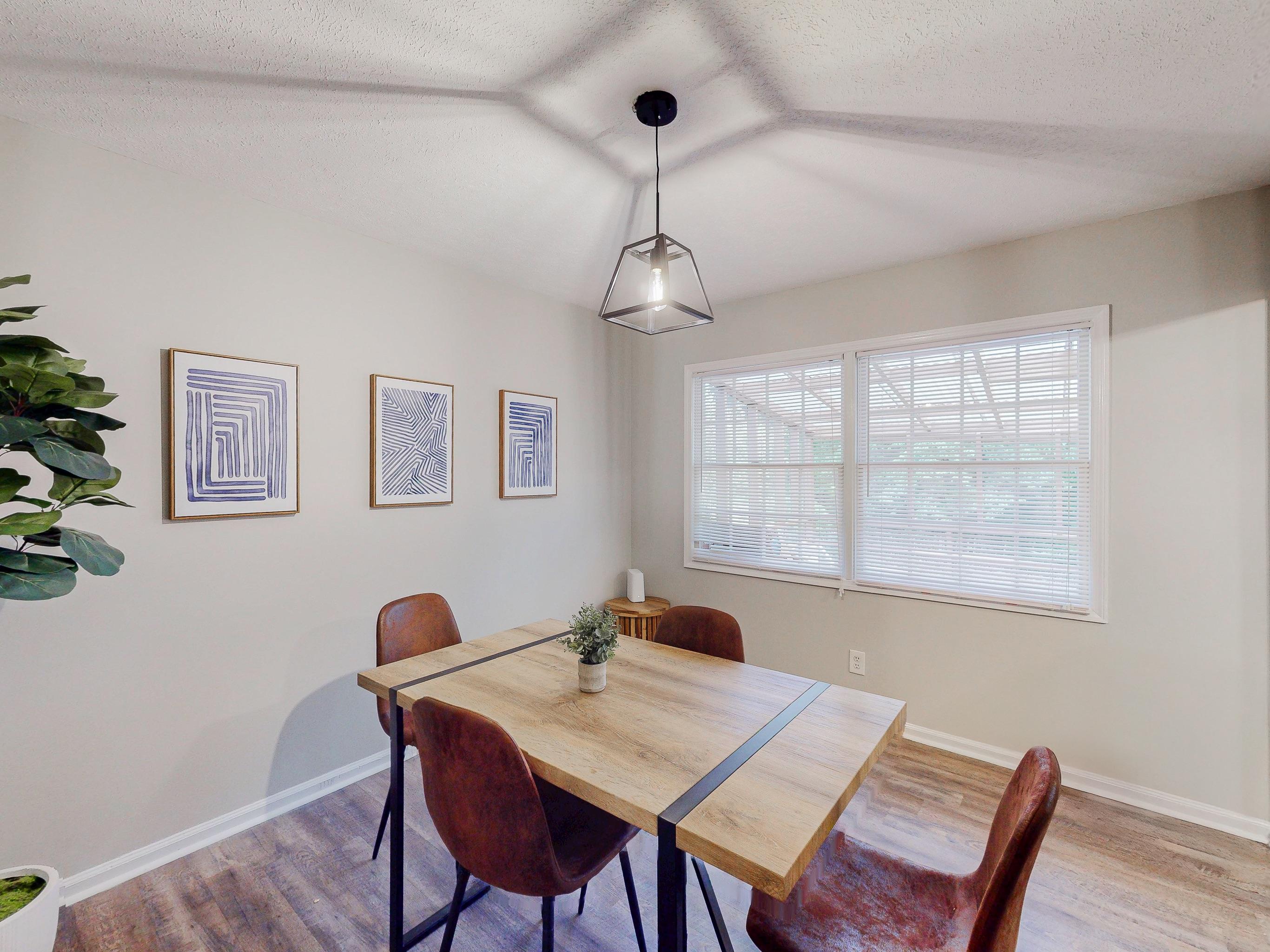 Furnished room for rent in Decatur — Maple photo 14