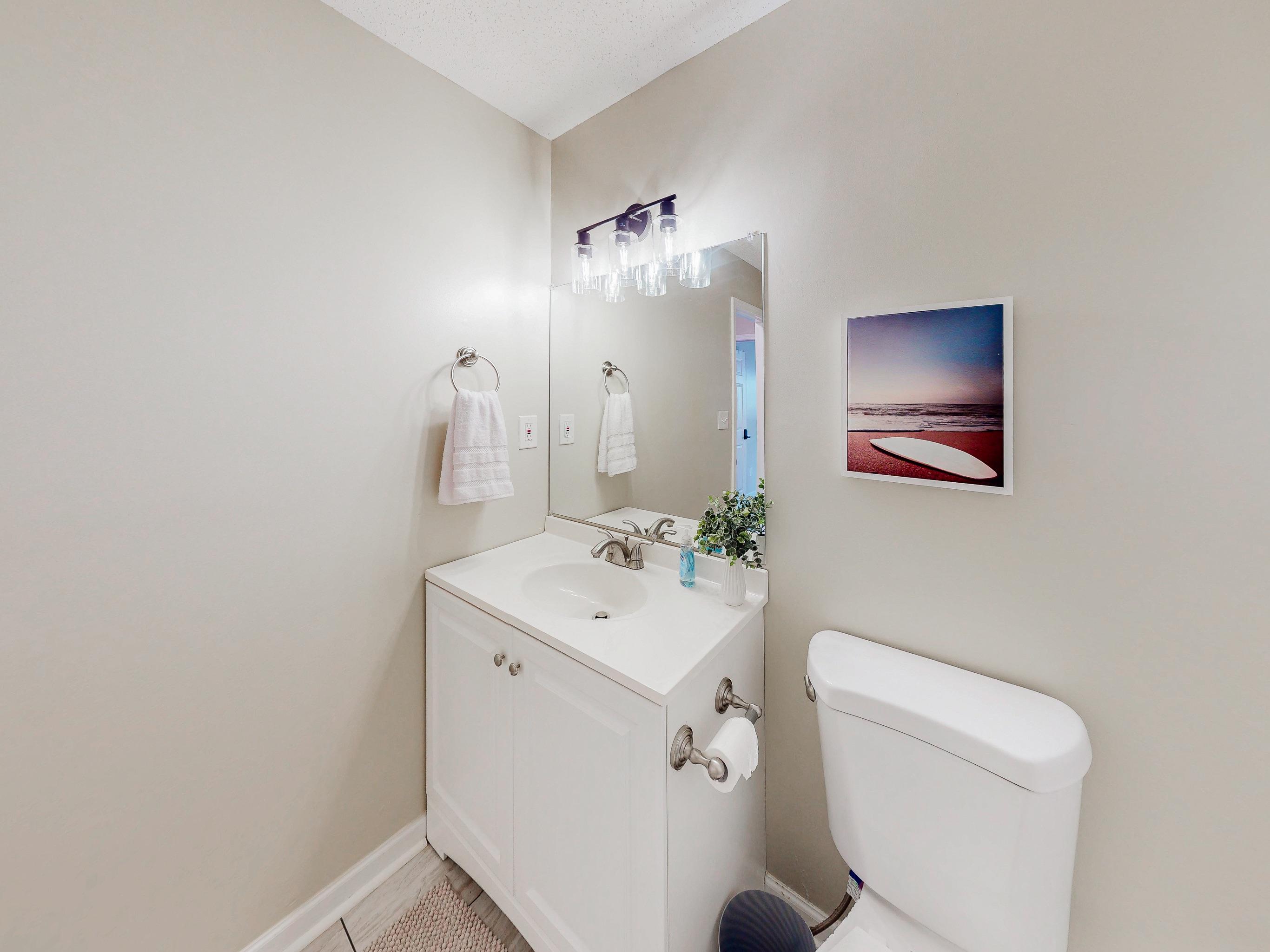 Furnished room for rent in Decatur — Copper photo 11