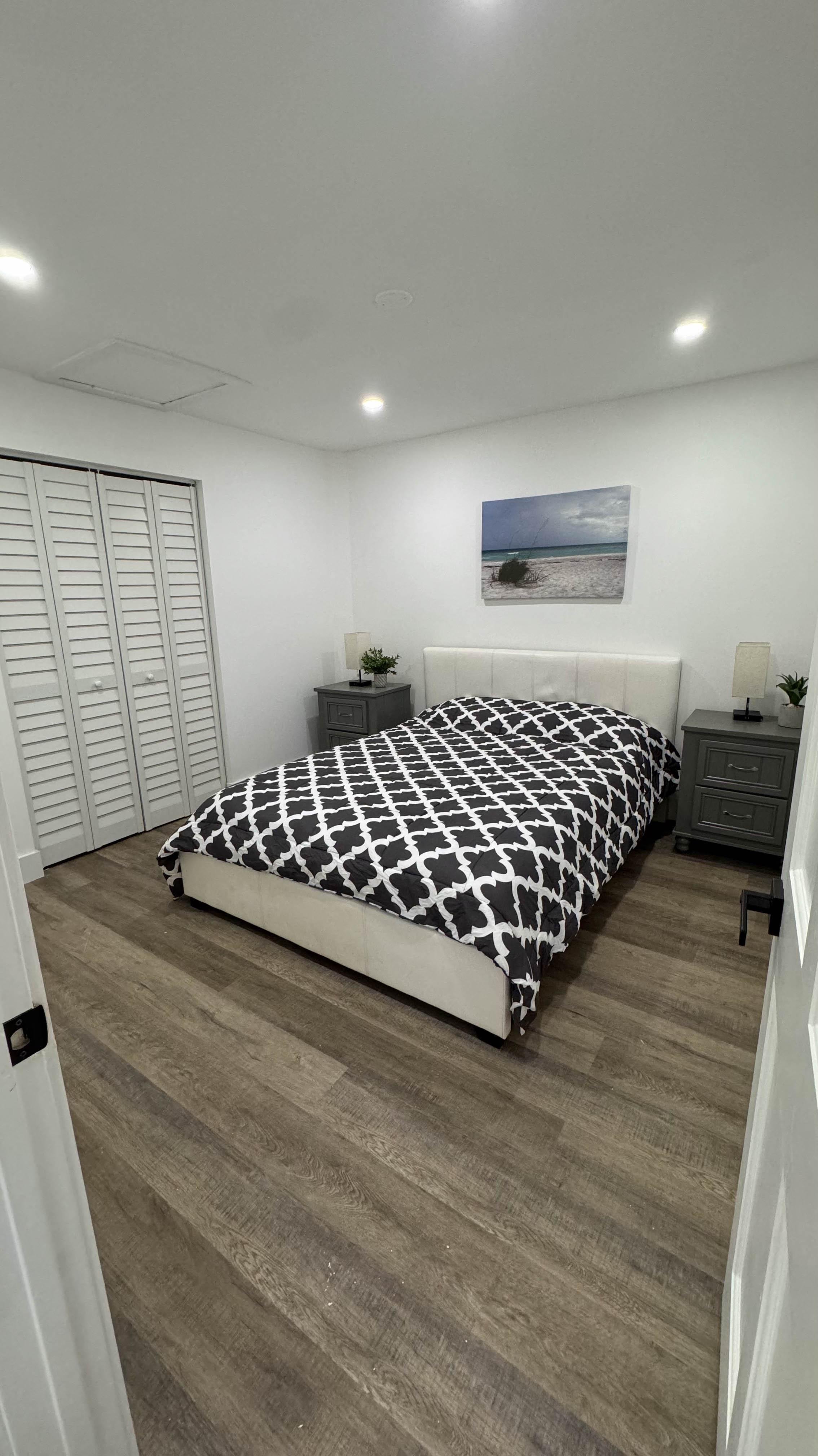 Room for Rent - Modern Private Room in Quiet Jupiter Farms Home