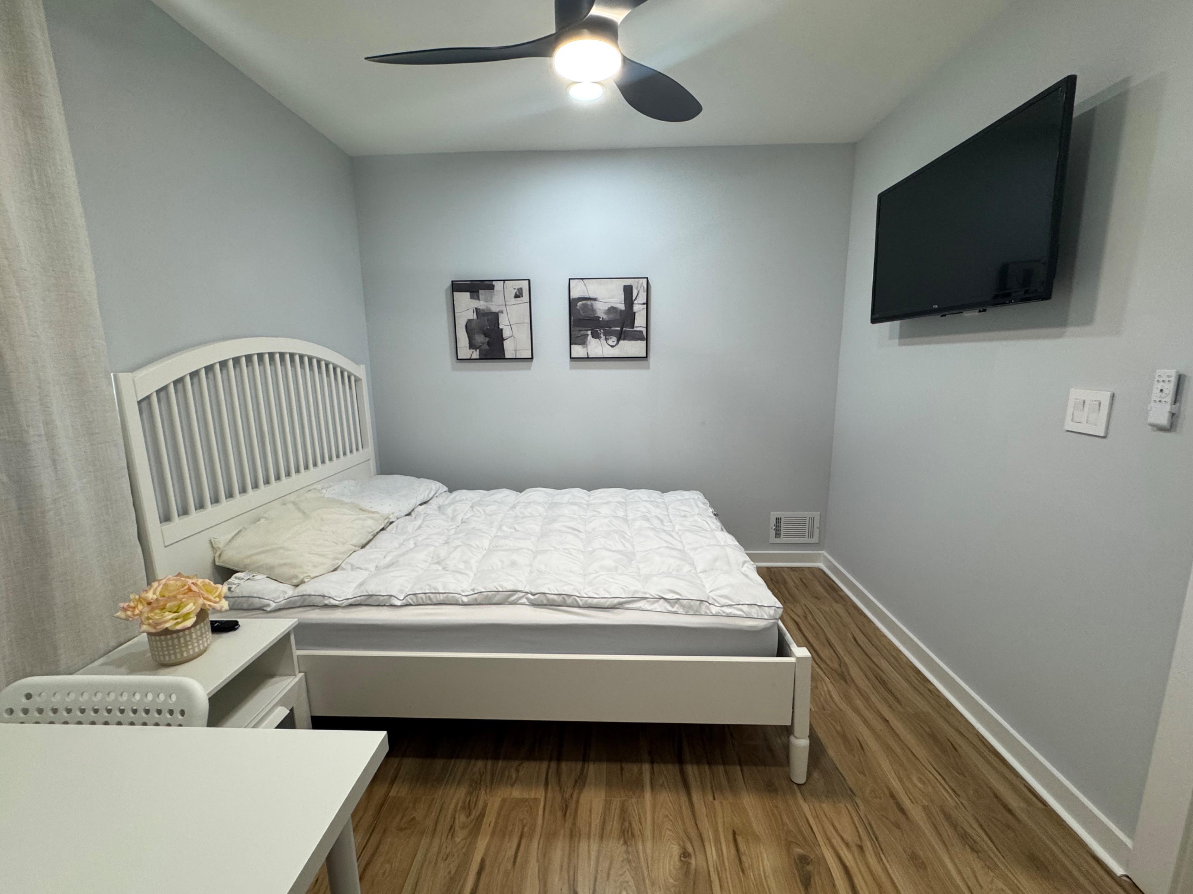 Room for Rent - Totally renovated shared house with all-new appliances and stylish finishes. Free Wi-Fi, bus stop 0.5 miles away, Gas station 0.3 miles away, Monthly Cleanings | 0.3 miles to Jimmy Carter Blvd and Singleton Rd.