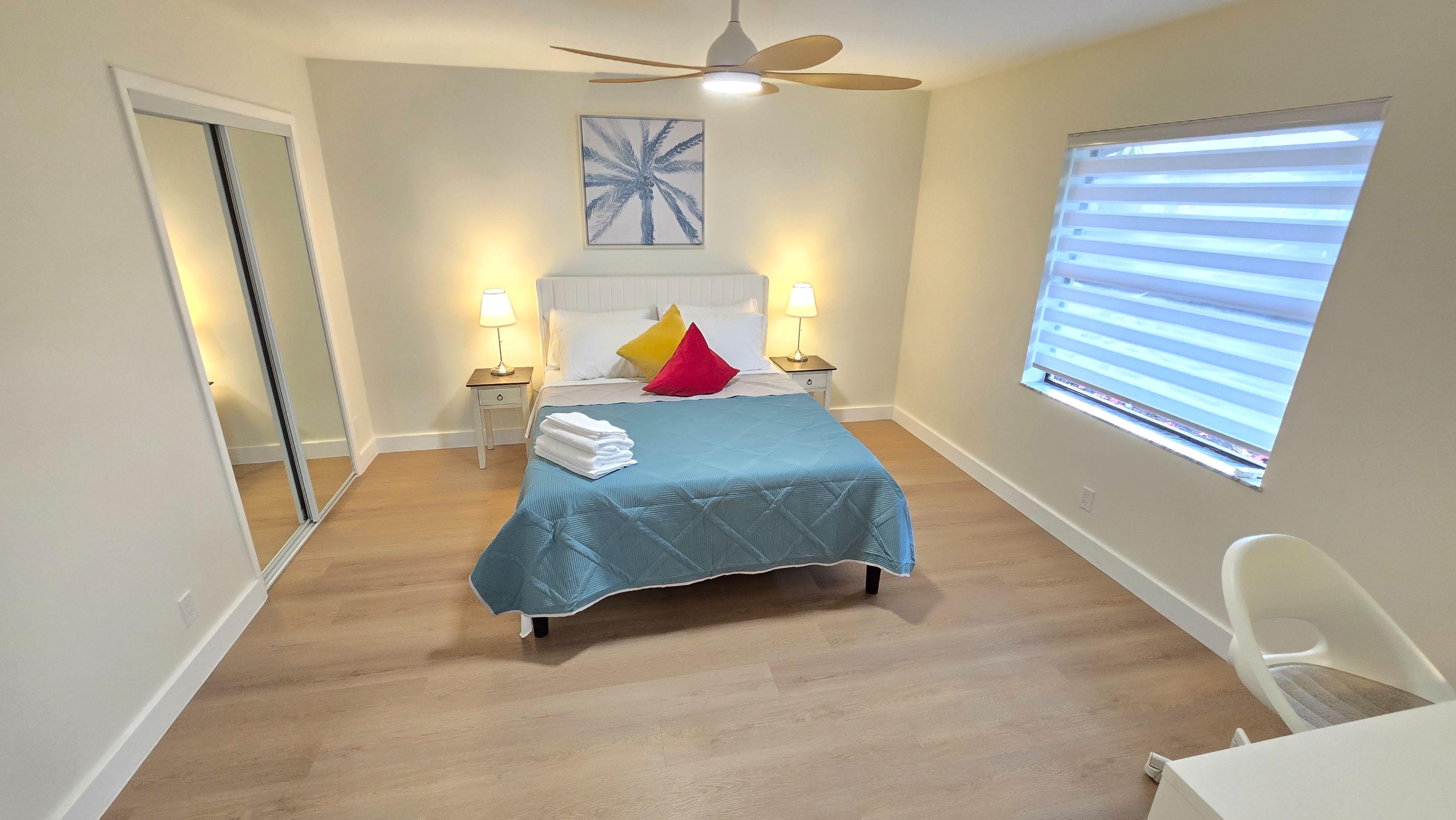 Room for Rent - Live in Mango House!
No Move In Fee  All nearby: US 1, Plazas, Downtown and Beach   Laundry Units Included and New Fully Stocked Kitchen