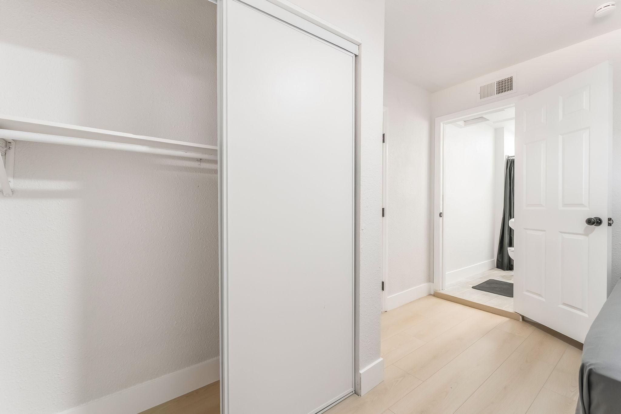 Room for Rent - Private Studio in Henderson | Walk to Water St & 4 Min to Target