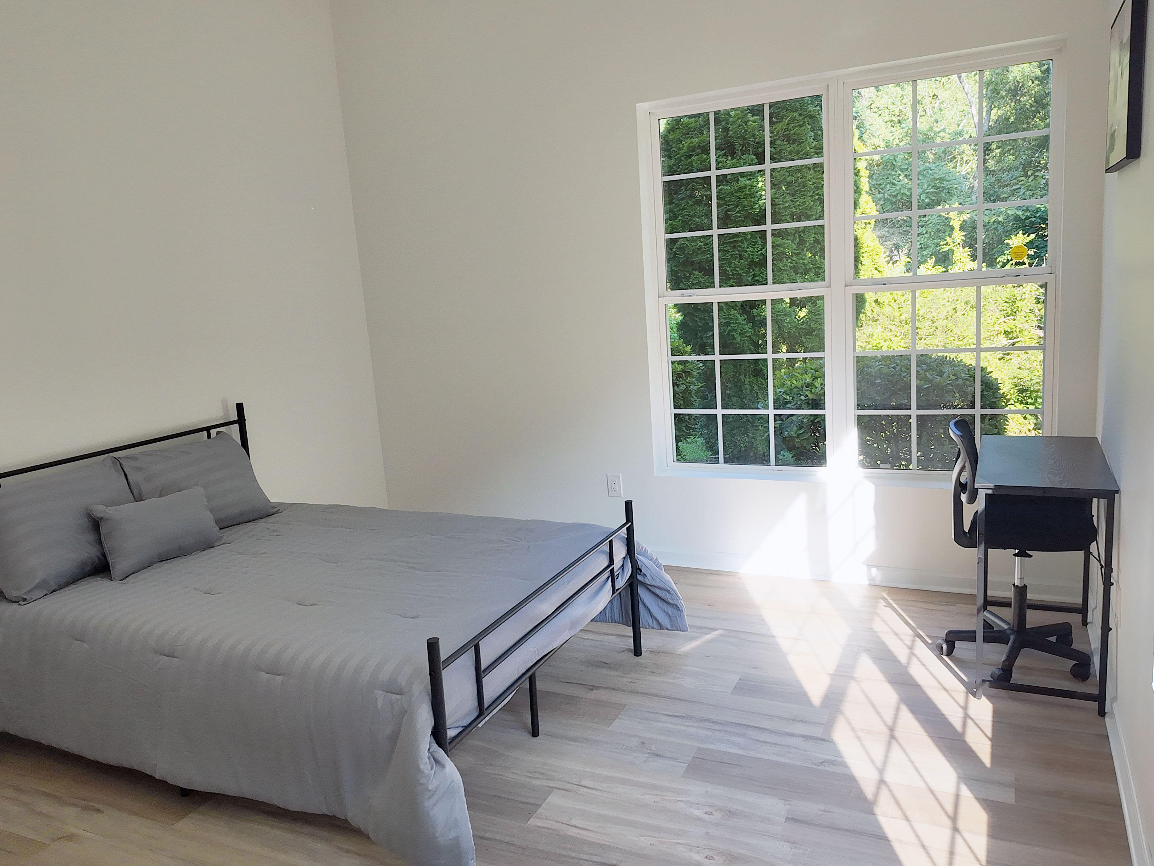 Room for Rent - 5-Star Super Host  Renovated Luxury Co-Living | Safe, Furnished Rooms Near Webb Gin  | Wi-Fi + Laundry  | Transit Nearby
