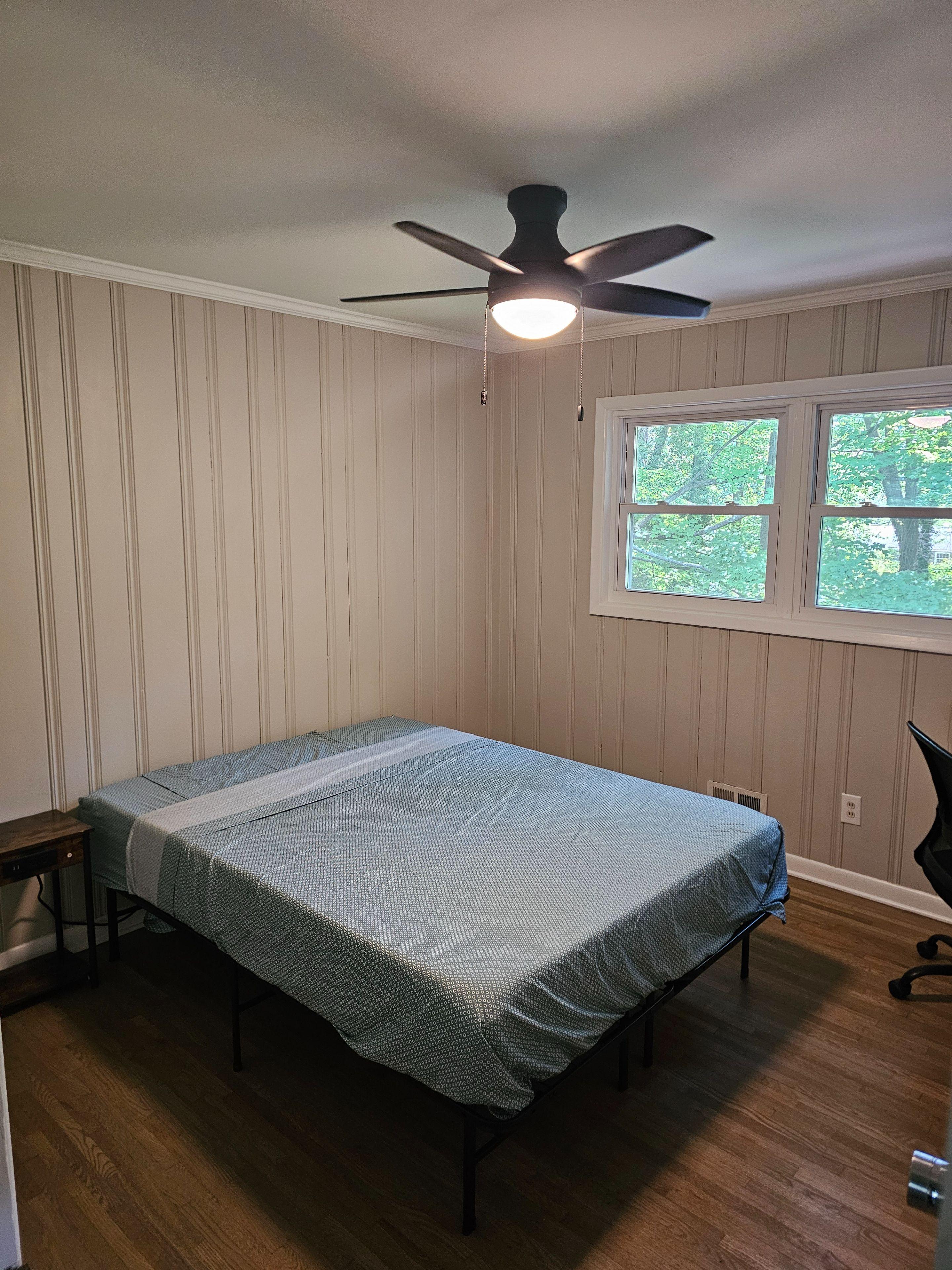 Room for Rent - Live in Brookhaven