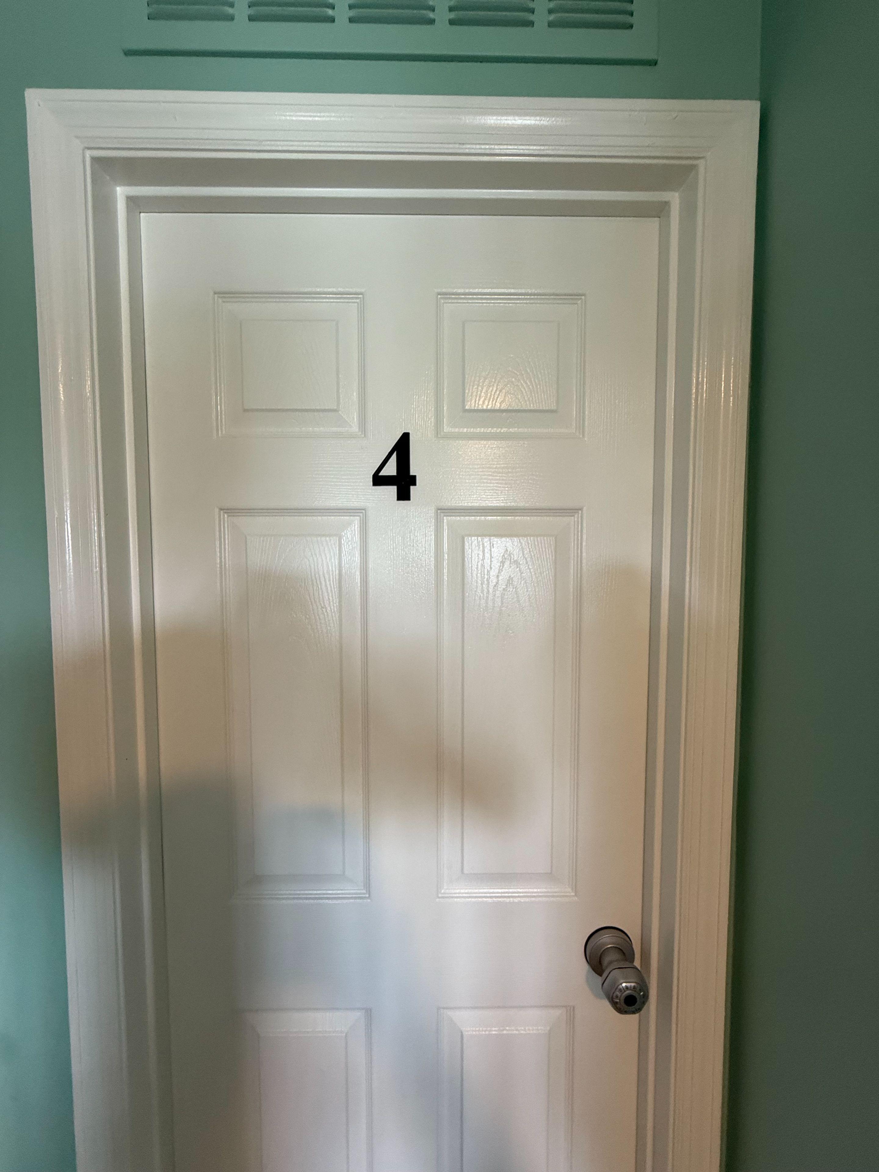 Room for Rent - Premium Co-Living in Renovated 7BR/6BA Home in Sun 'N Lake Golf Community – All Utilities Included