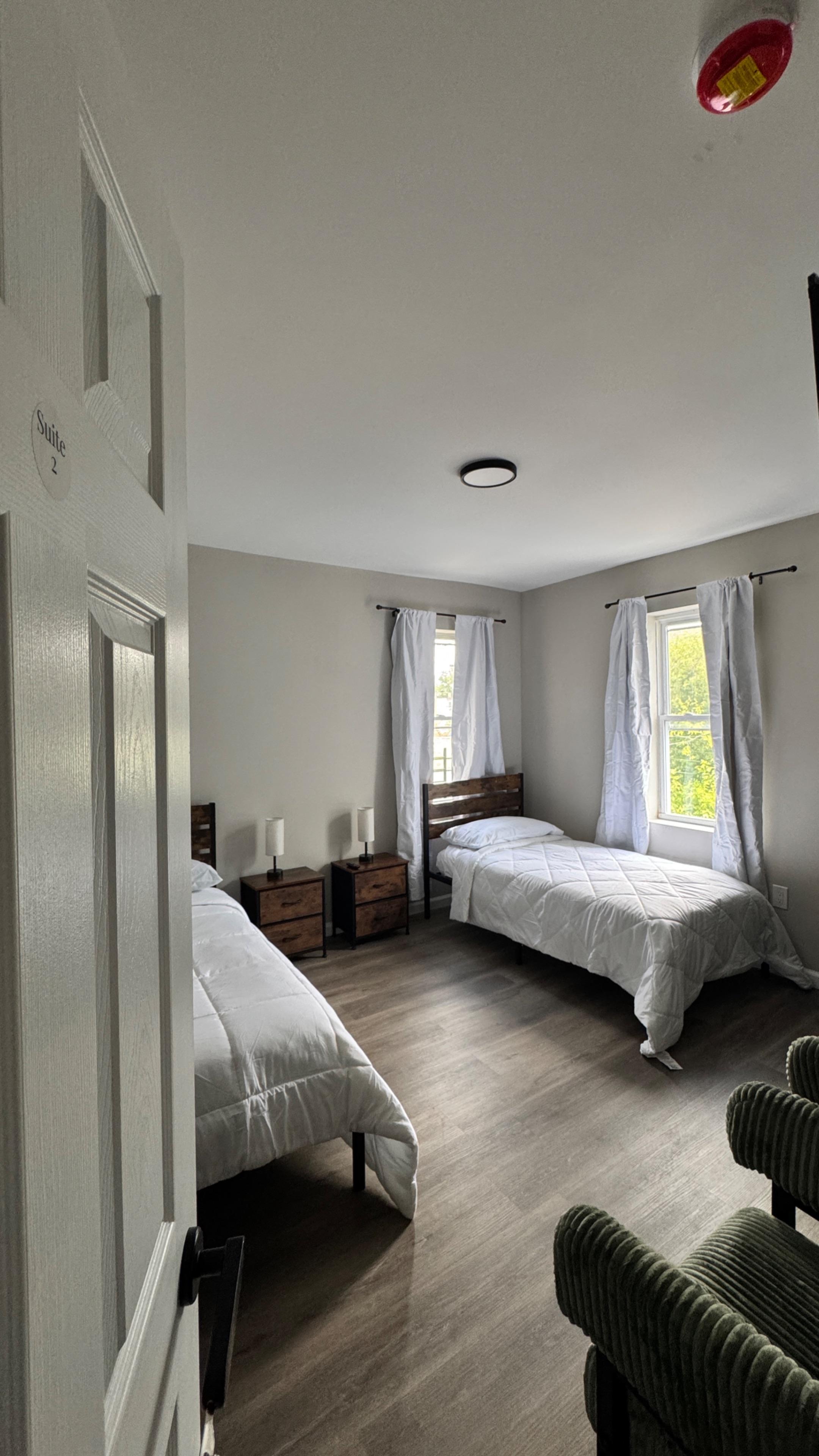 Room for Rent - Modern Central Park Heights Home