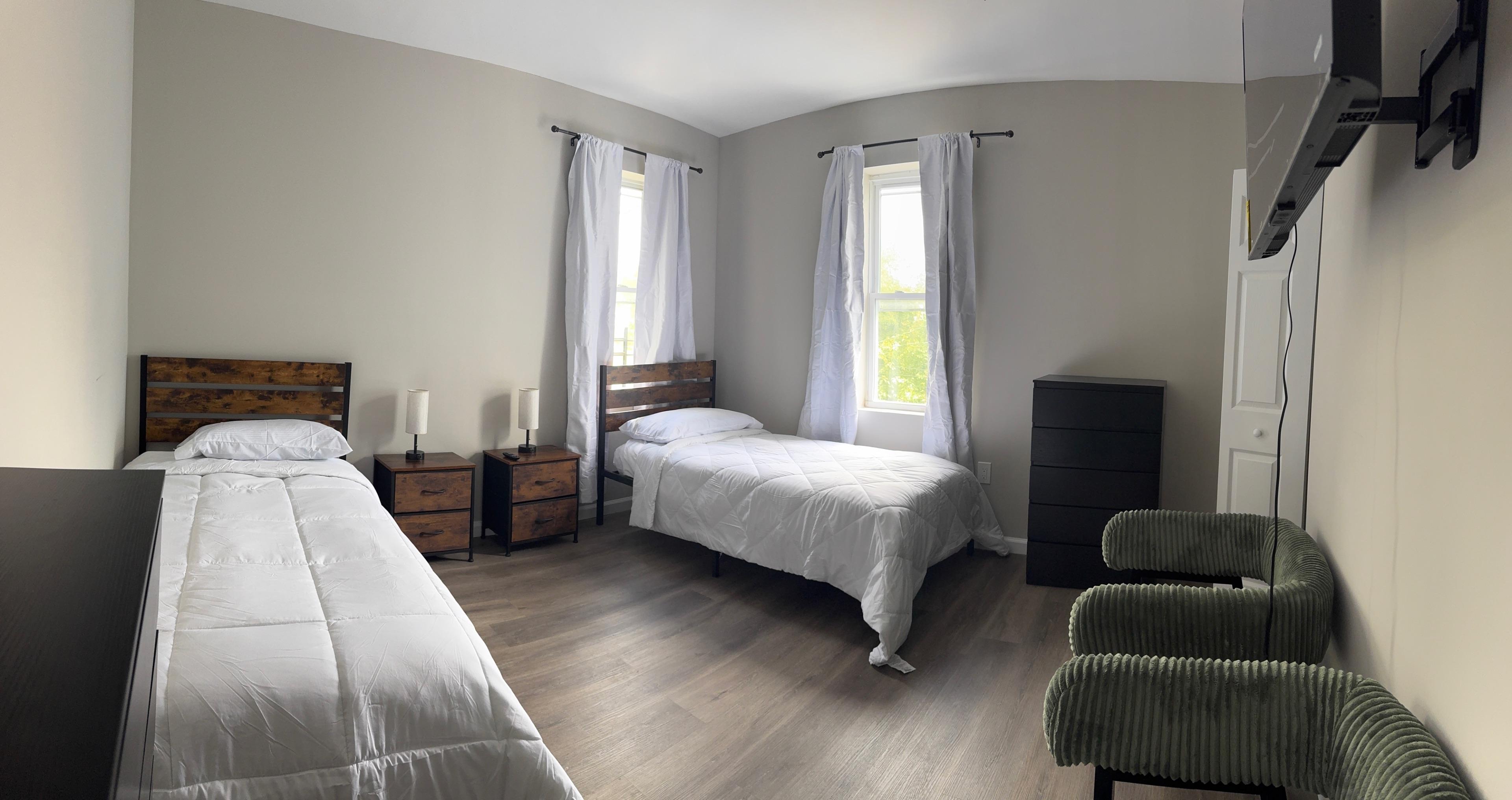 Room for Rent - Modern Central Park Heights Home