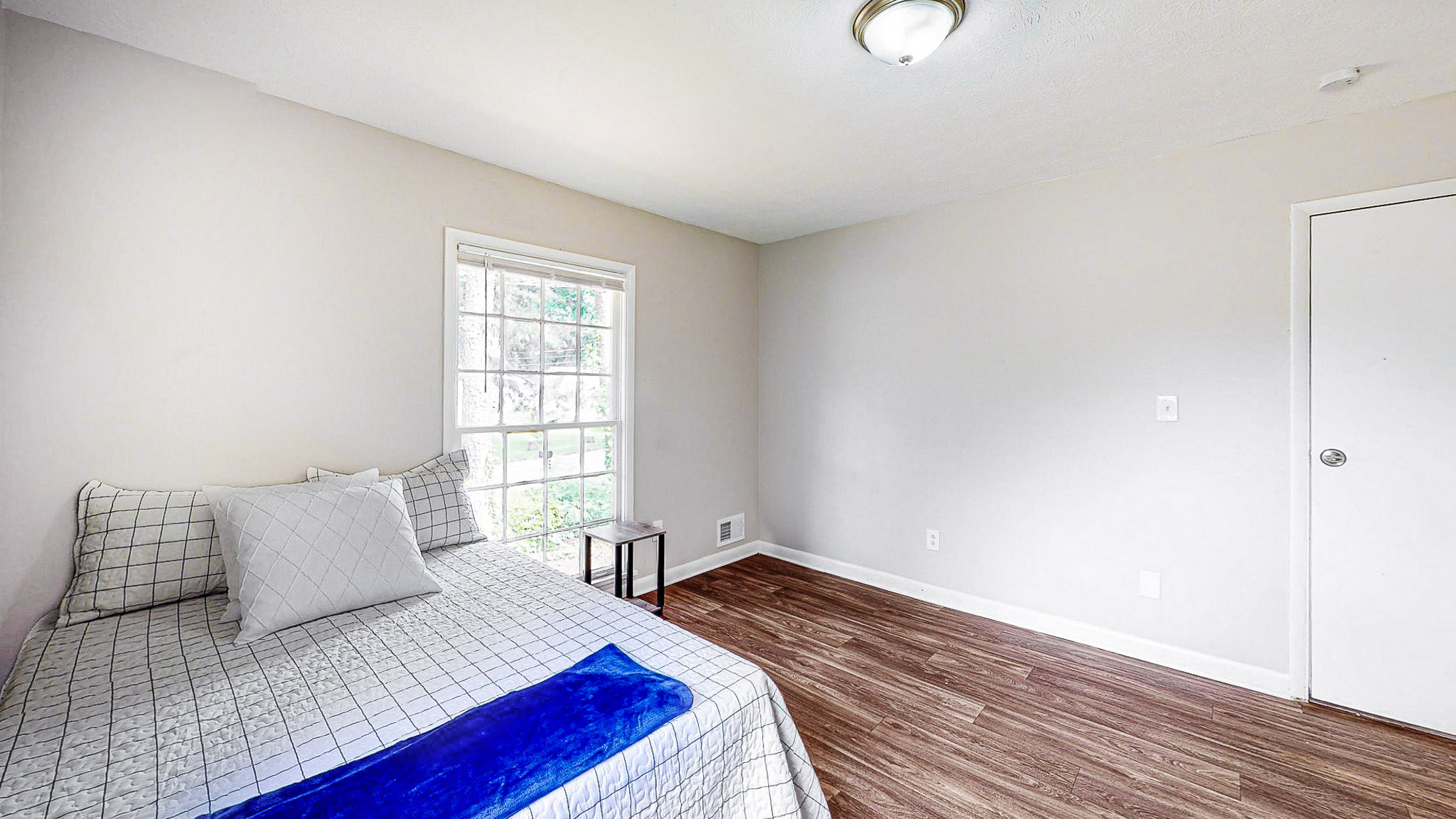 Room for Rent - Beautiful Newly Renovated Home in Riverdale