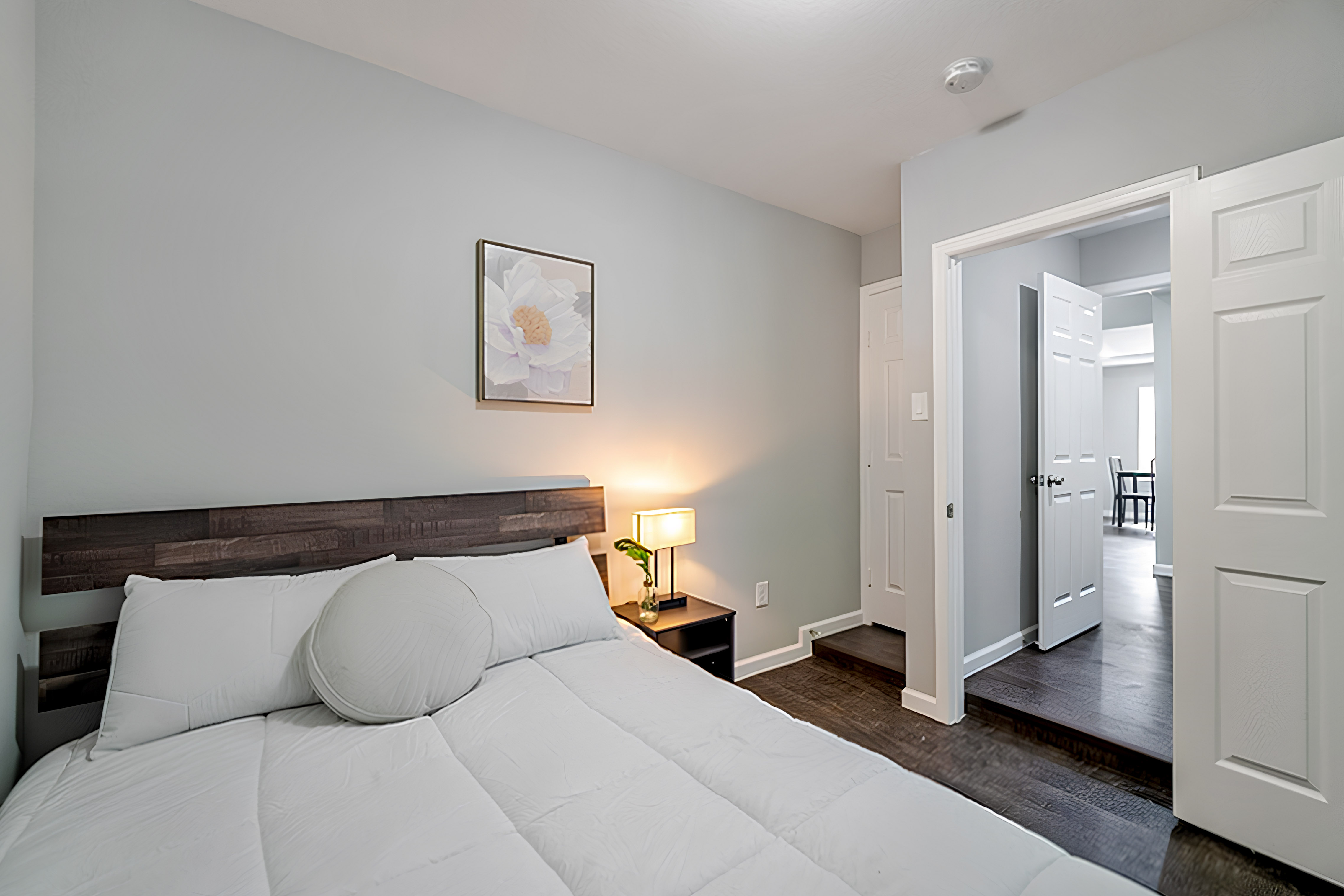 Room for Rent - Amazing Southwest Houston Property! Beautiful Renovation with Spacious Bedrooms. Don't Miss Out #RoomGoals