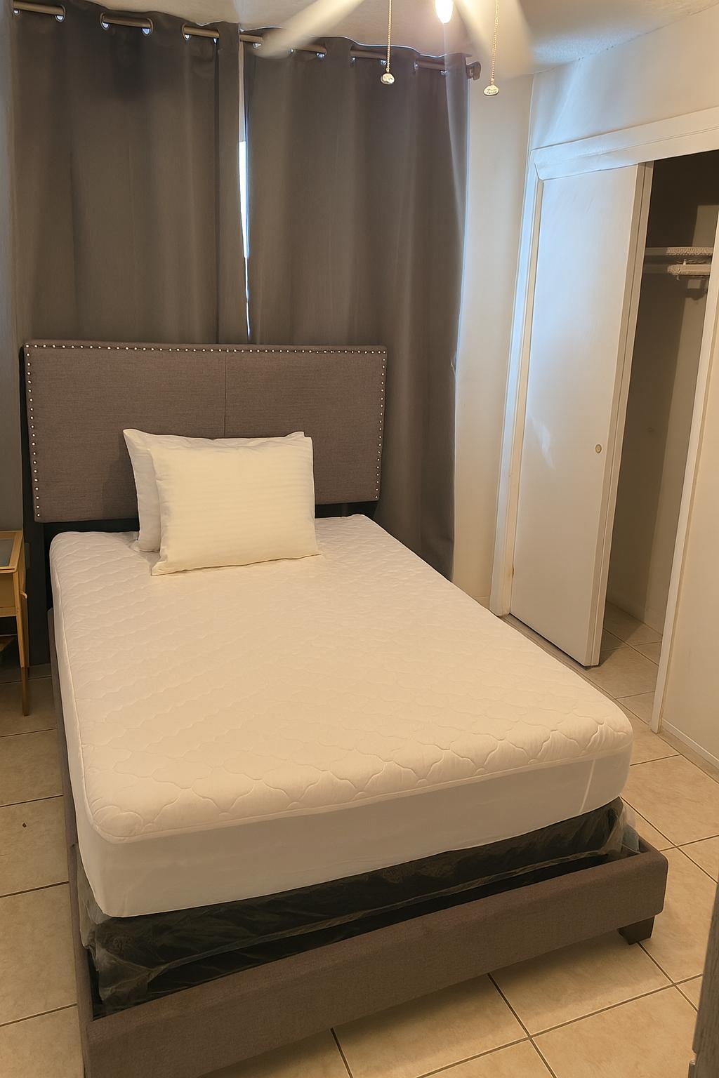 Room for Rent - Tampa Home