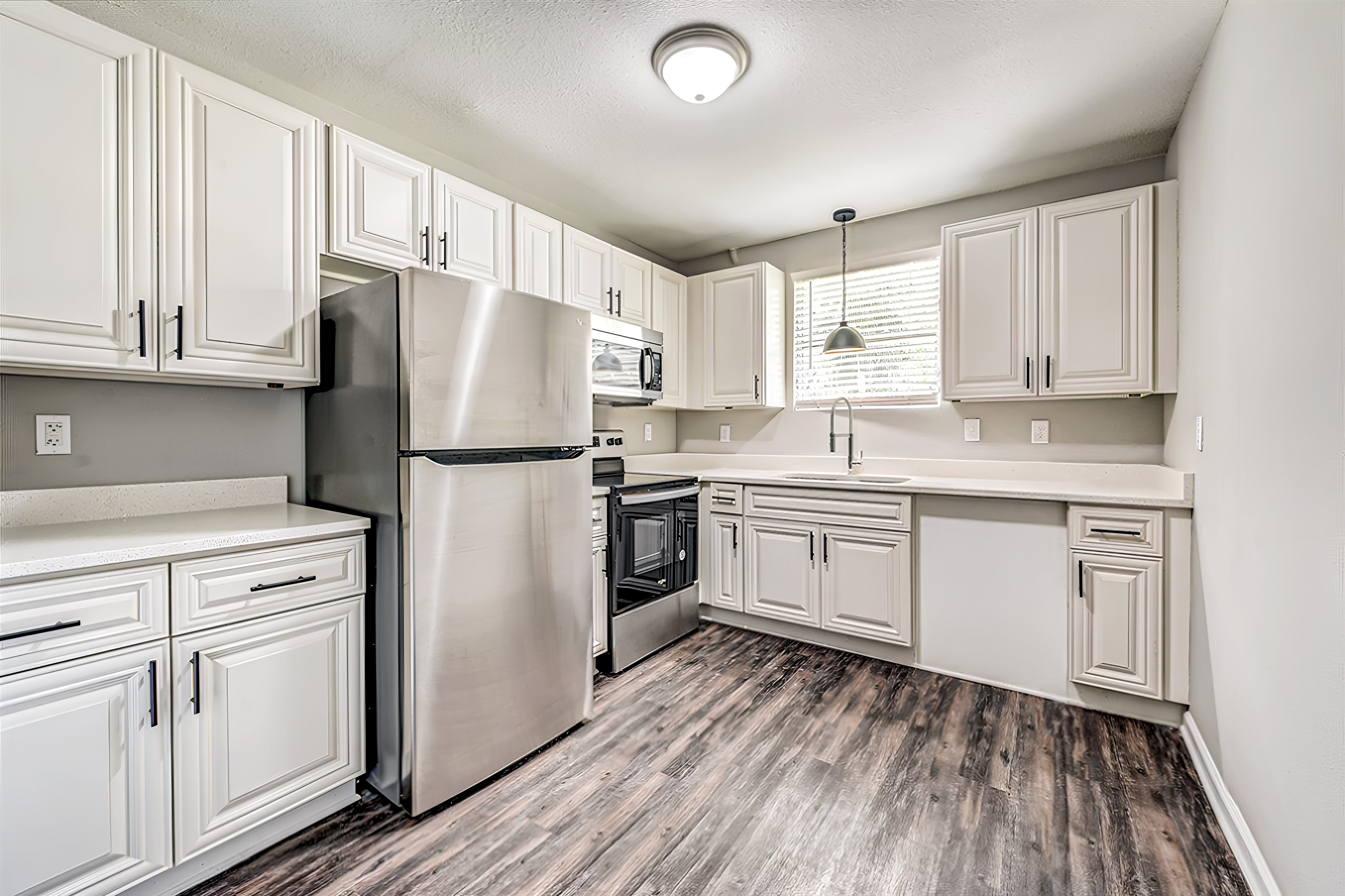 Pastel and Stones Jacksonville Home PadSplit