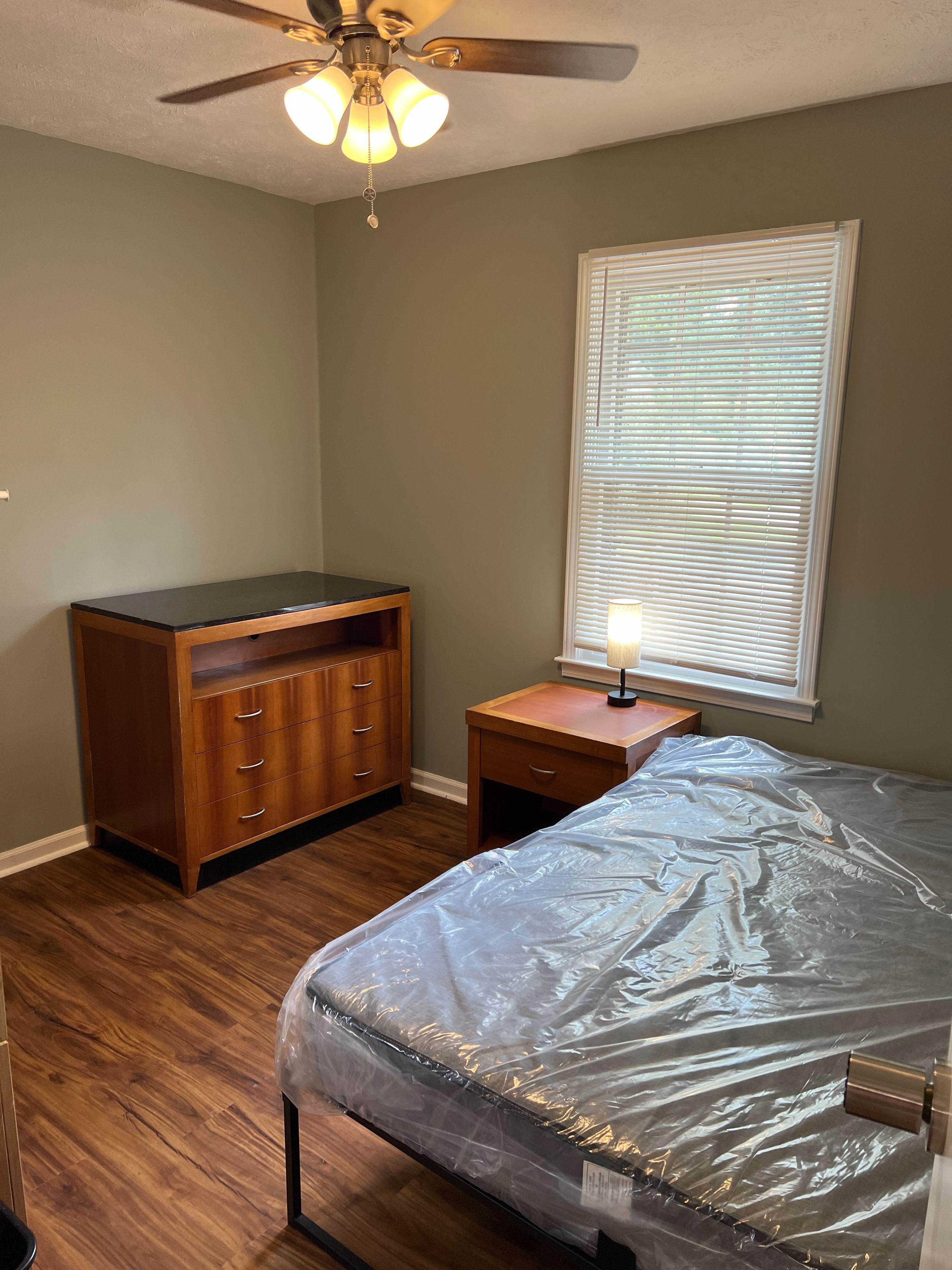 Room for Rent - Aug'25 Brand New Modern Renovated CoLiving Home in quiet Mableton  neighborhood All Utilities - Fast WiFi,  and New W/D     Top Rated Host Community Co-Living Be 1st to Book!