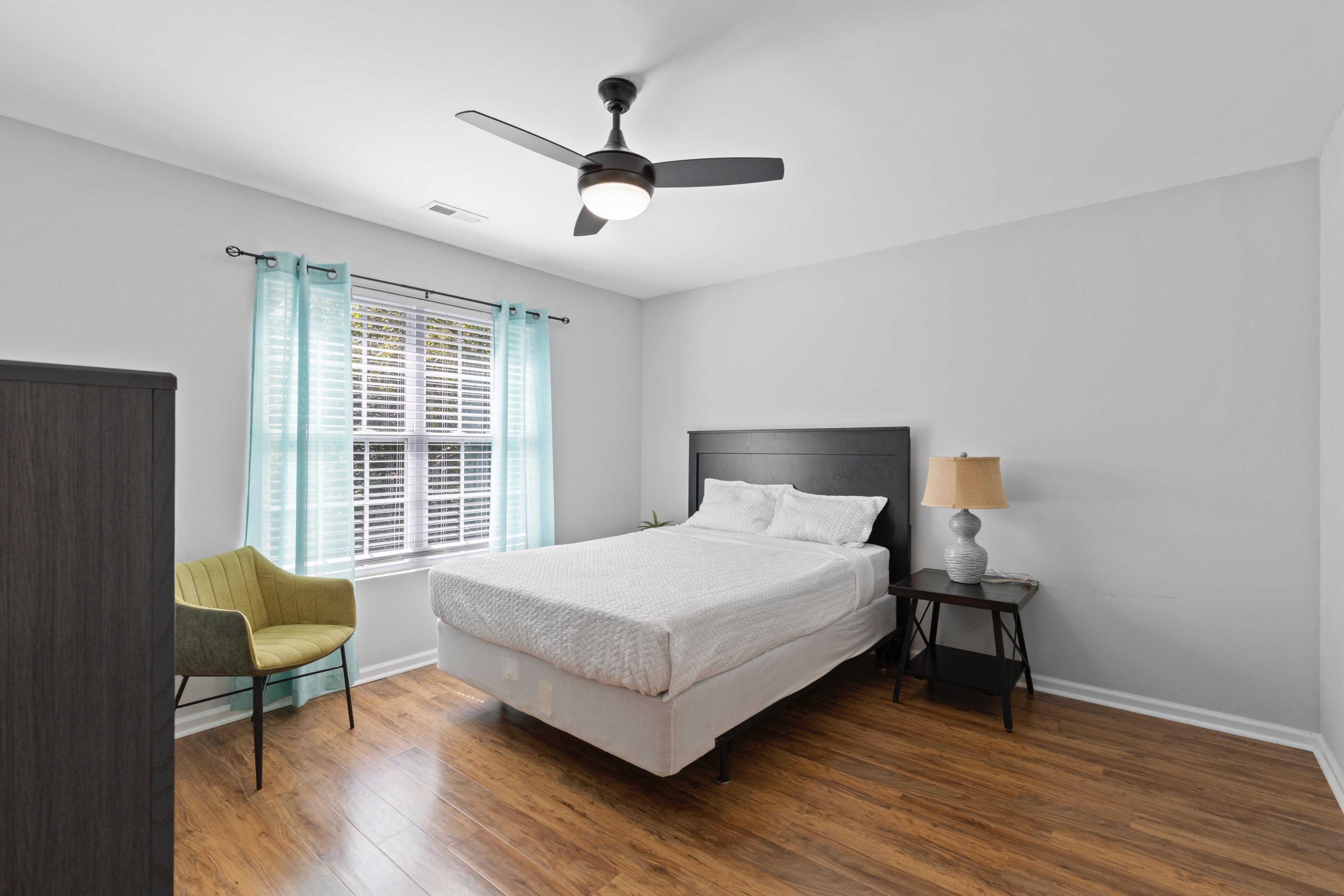 Room for Rent - Spacious DT Raleigh - 3BR/2.5BA Urban Home  · 4 Min to Downtown  · Private Bath  · Top Rated Host  All Utilities included | Be the 1st to Move In