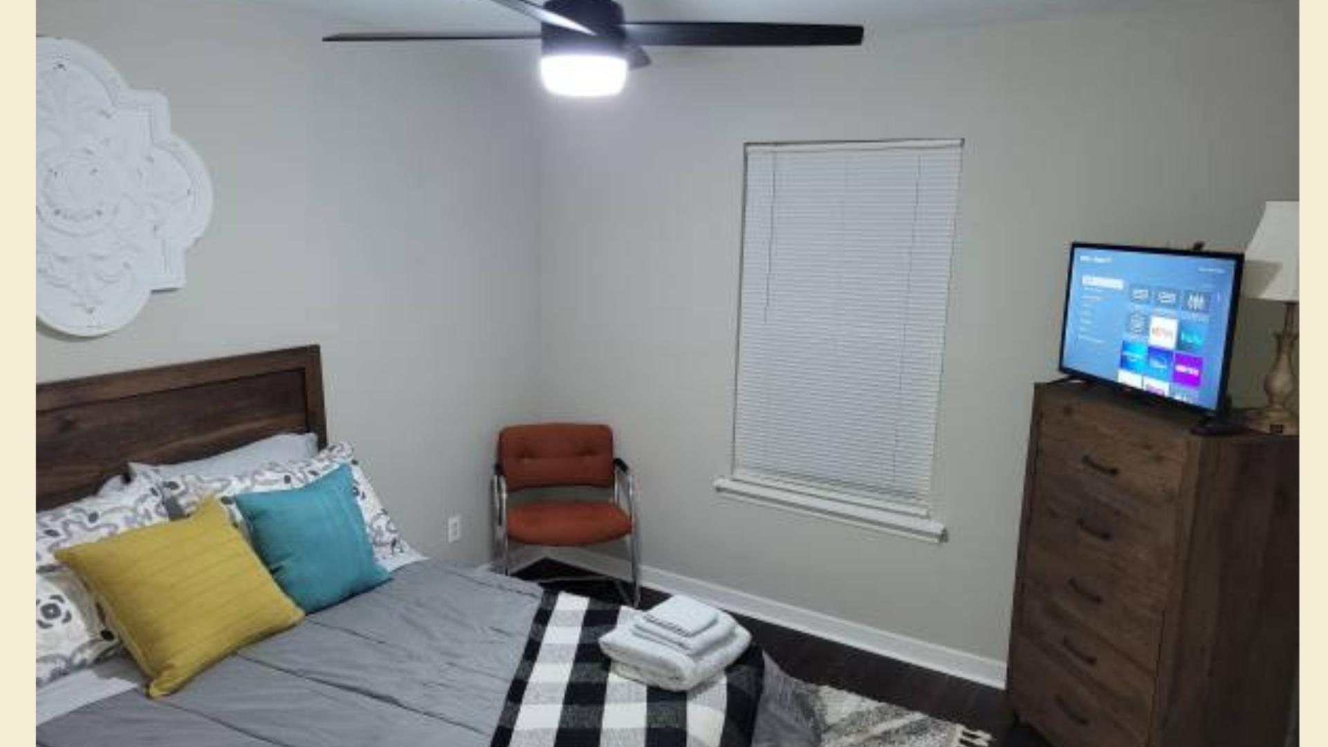 Room for Rent - Close to 85 and Airport Home