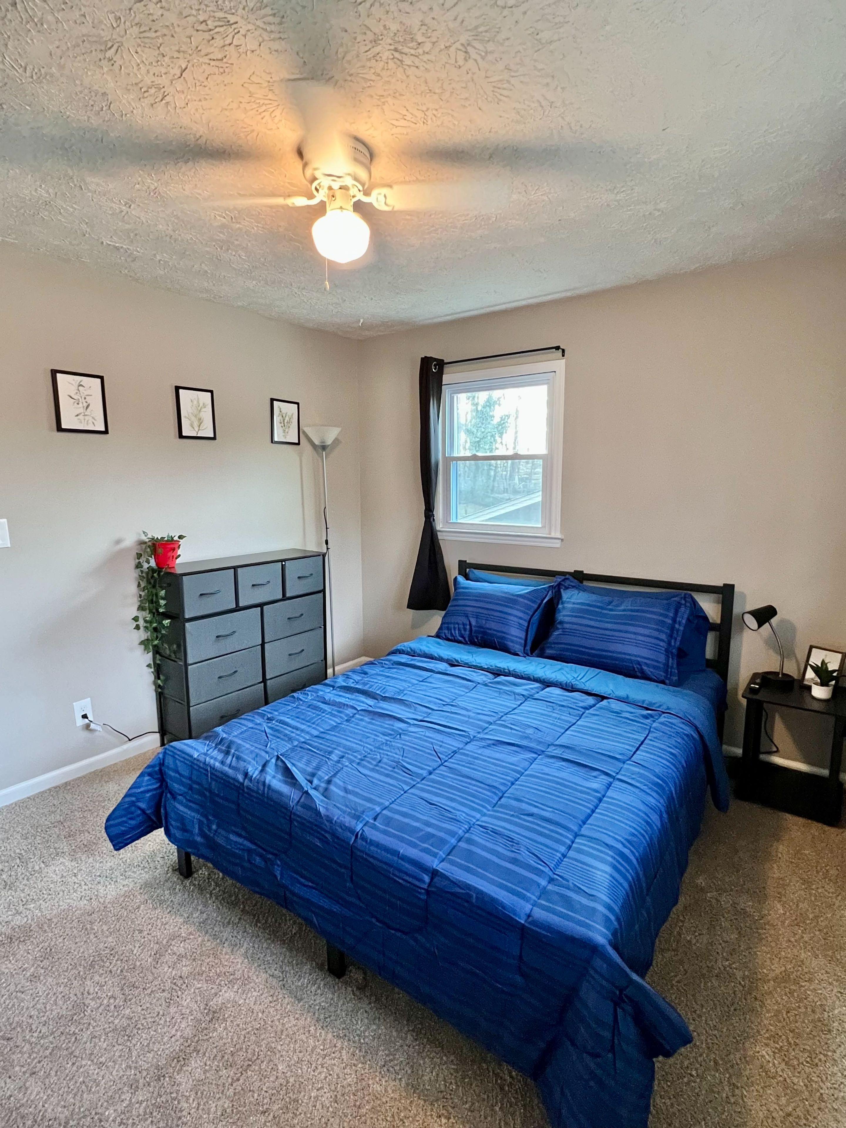 Room for Rent - Cozy Meets Modern in Lilburn!