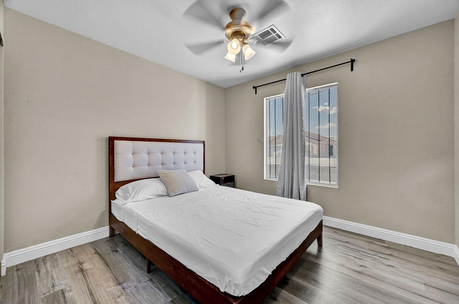 Room for Rent - Renovated home near Sam's Town casino - High speed Wifi and High End setup