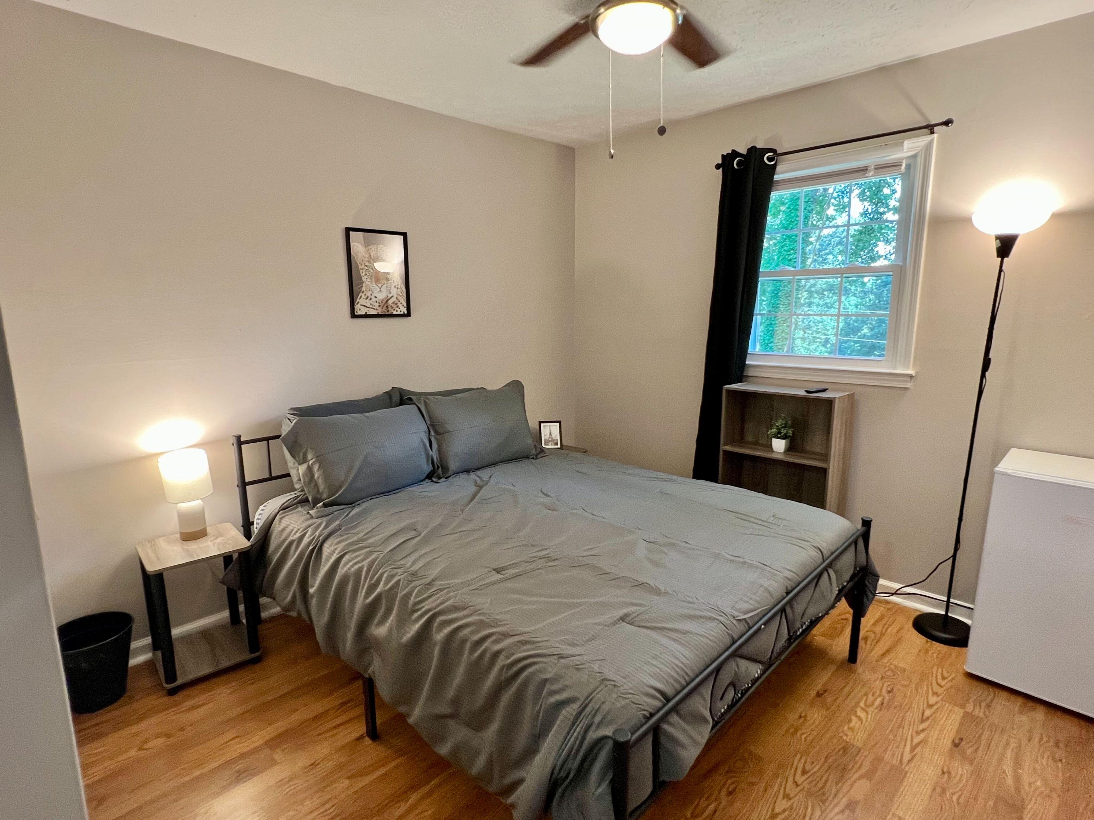 Room for Rent - Hospitality-Focused CoLiving in Lilburn  Move-In Ready  • Secured Private Rooms for Professionals  Quiet, Clean & Respectful Home • All Utils Incld  
 Top Rated Host
