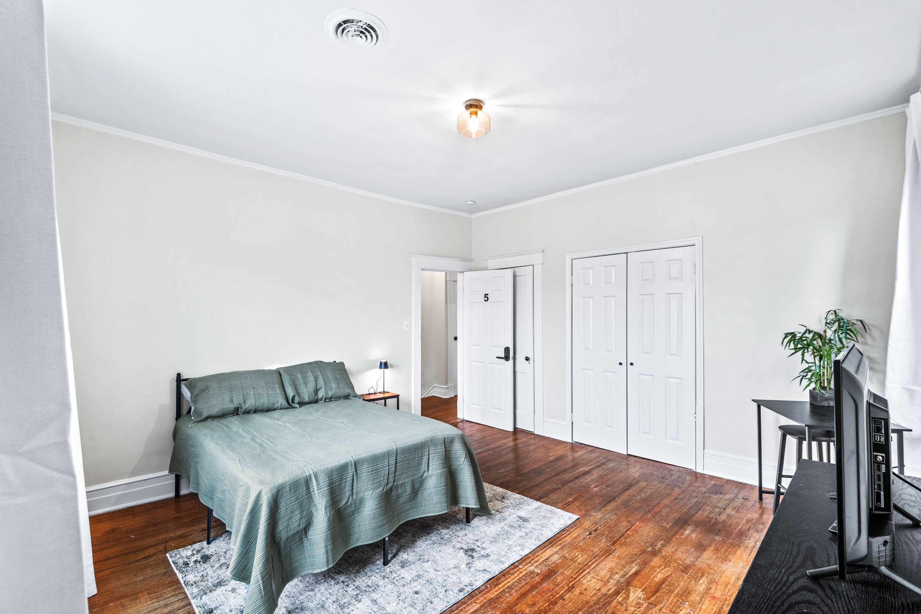 Room for Rent - Beautiful, Newly Renovated Home in Northside Highland Park -  Near Bus Lines and VCU - Comfortable Furnished Rooms, Utilities & WiFi Included