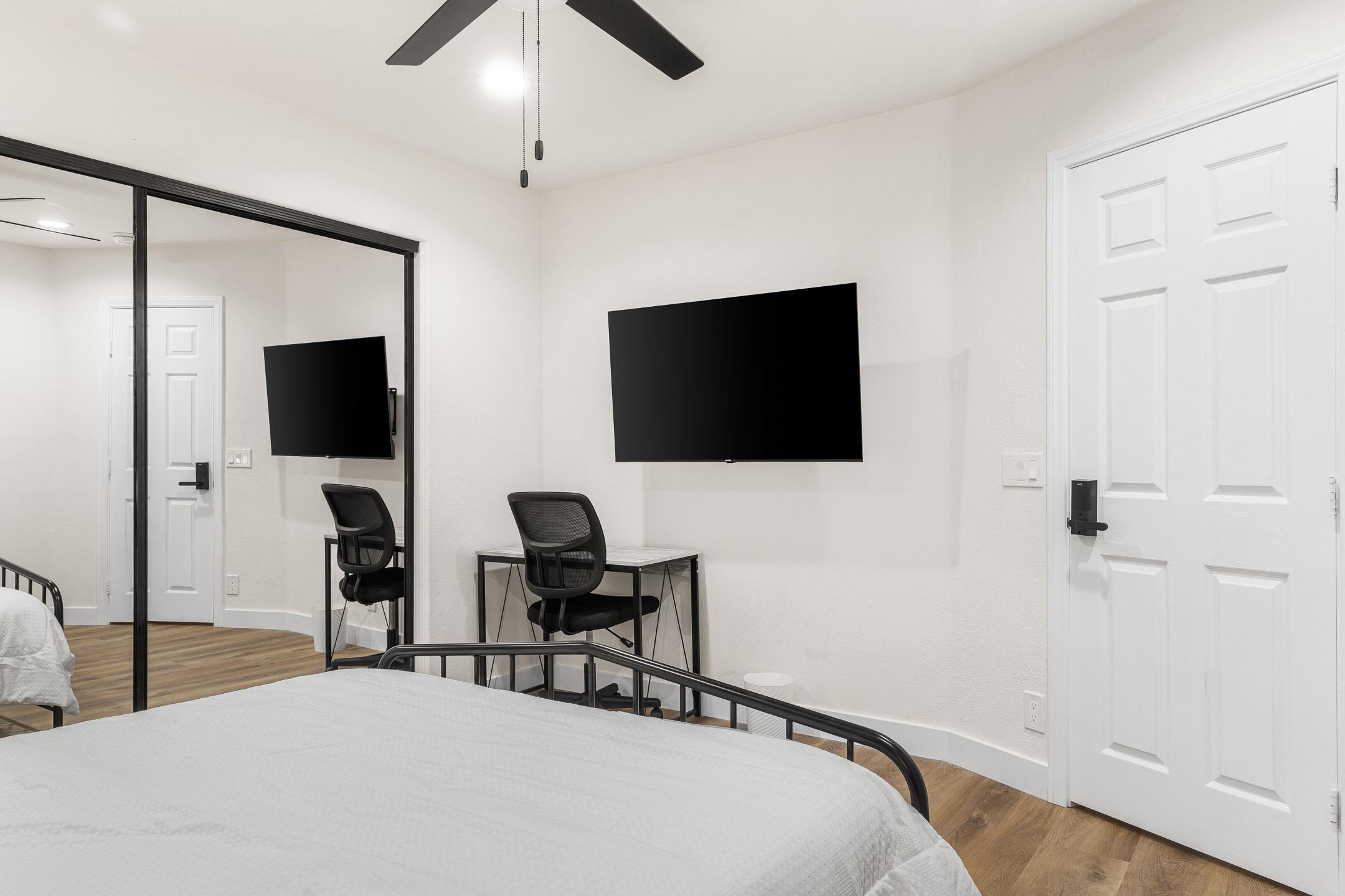 Room for Rent - Live in Cathedral City, a 13 minute walk to transit stop Avn Maravilla at Tachevah