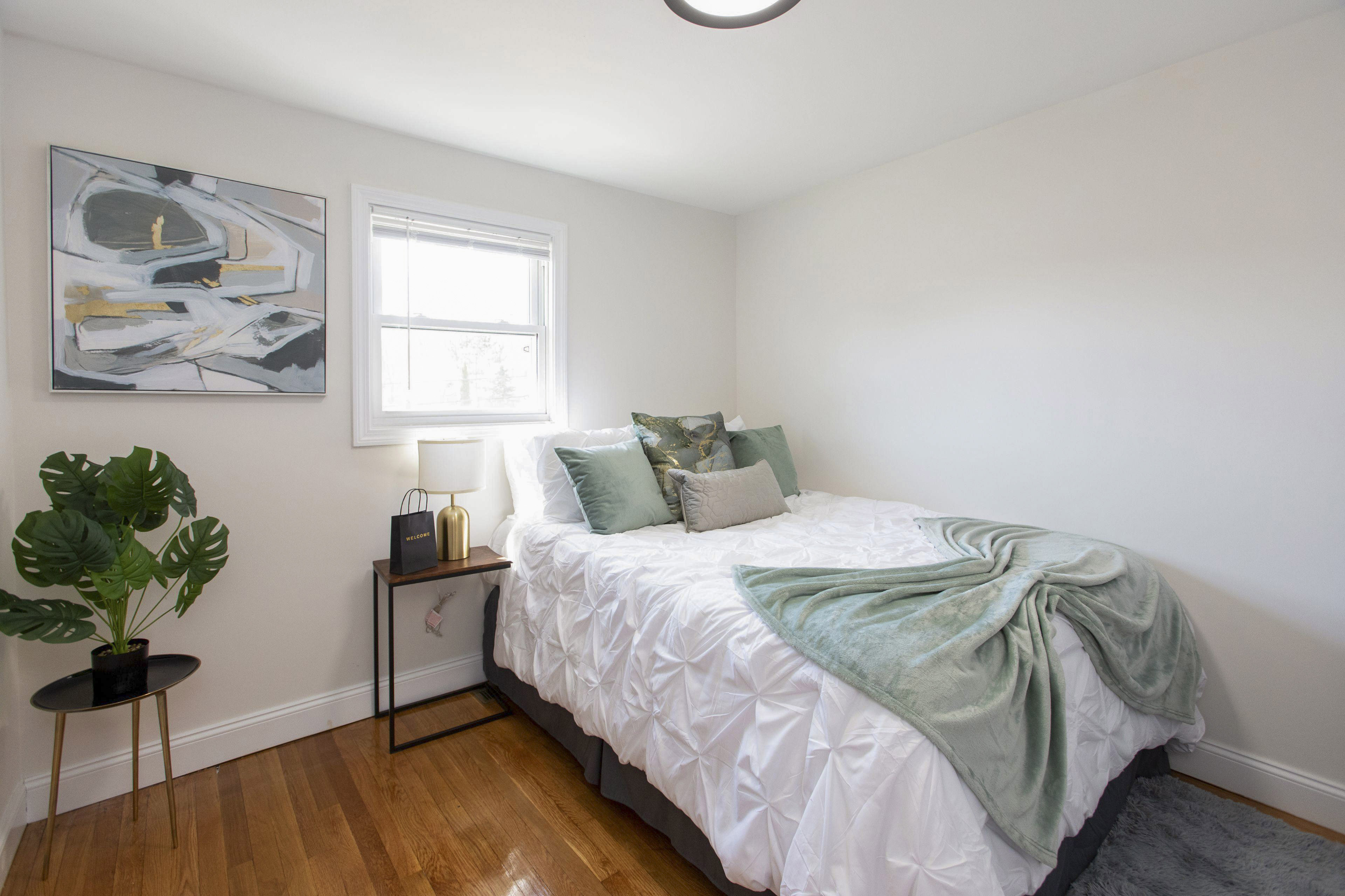 Room for Rent - Cozy Private Room in Randolph – Near Shops & Route 24 and 93