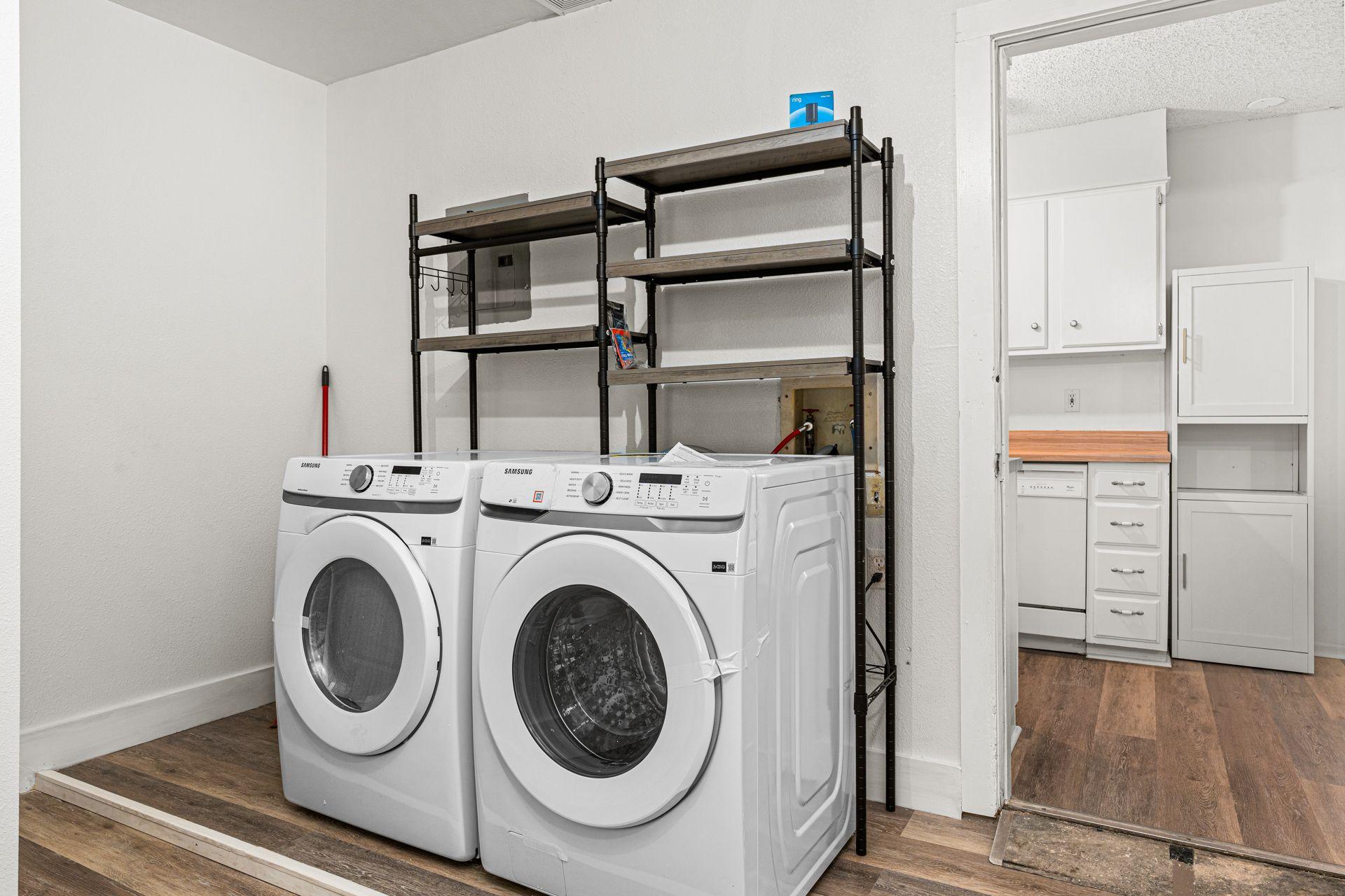 Furnished room for rent in Northeast Side — Alamo photo 10