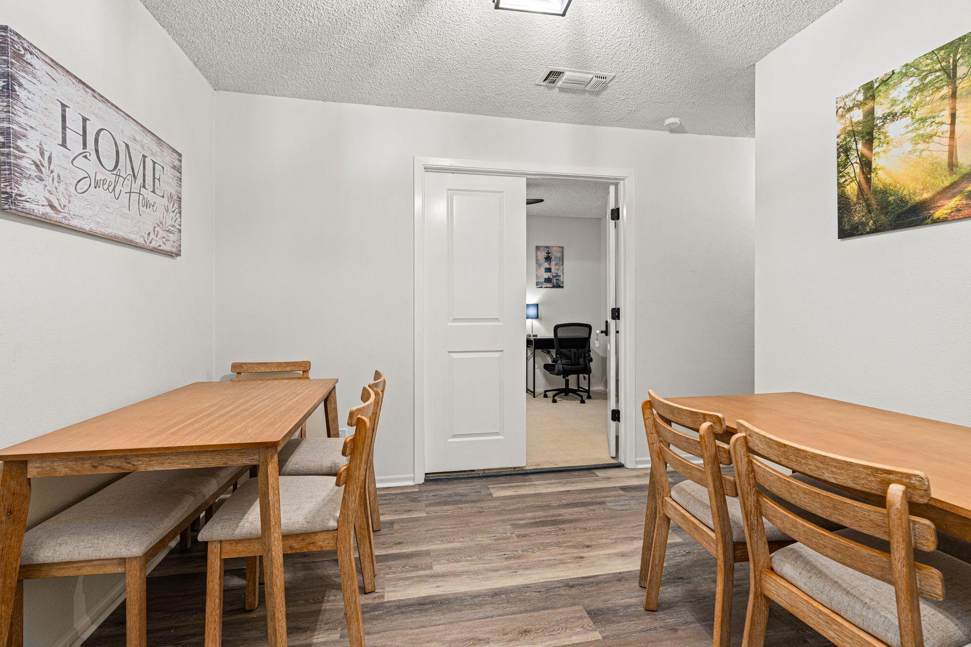 Furnished room for rent in Northeast Side — Alamo photo 9