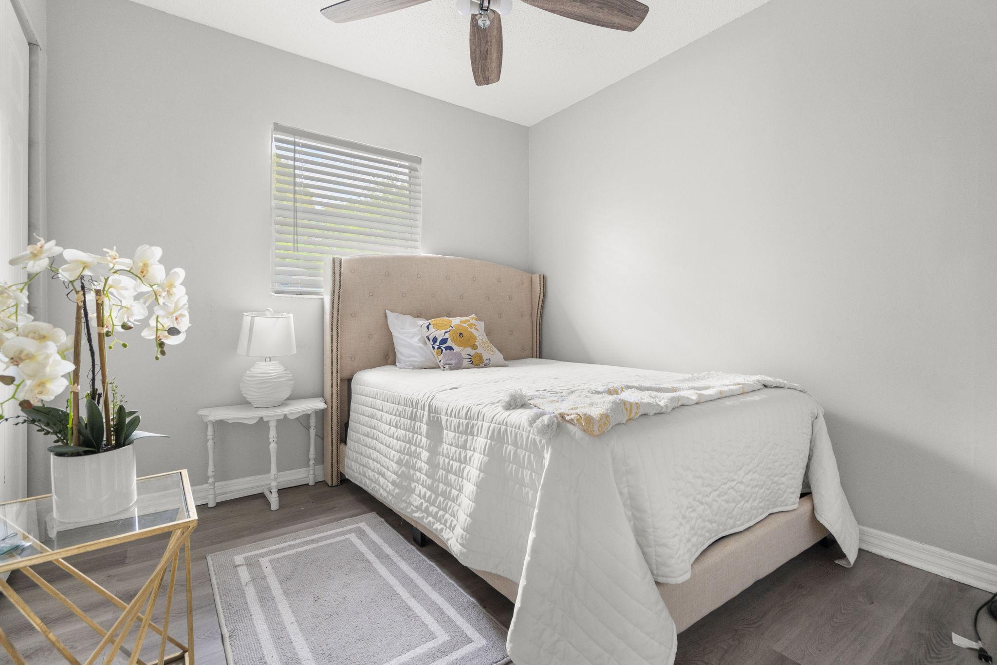 Room for Rent - Friends Of Ridgecrest Home, a 5 minute walk to transit stop Gooden Xing + 1499