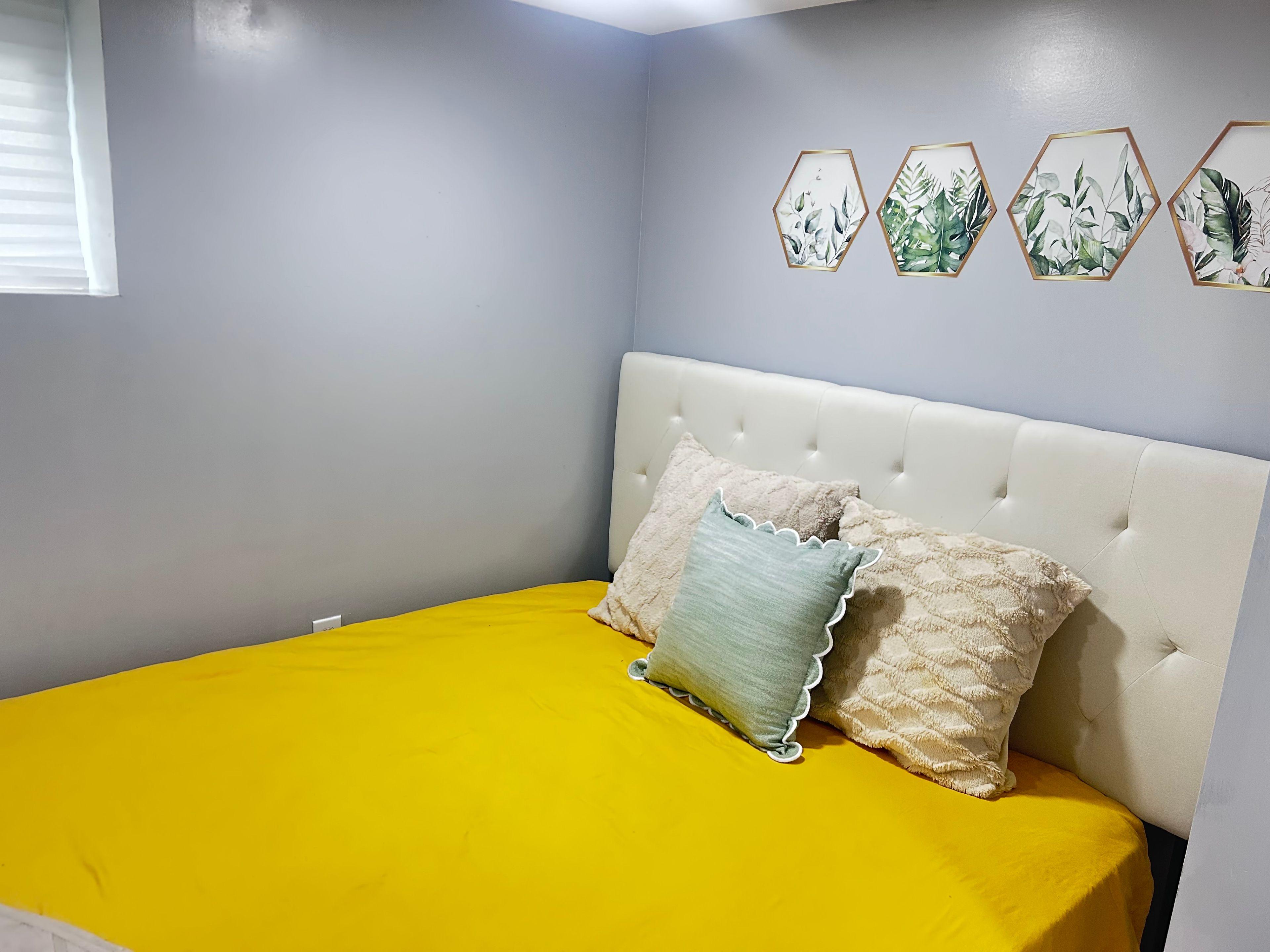 Room for Rent - Live in Fallstaff near everything .