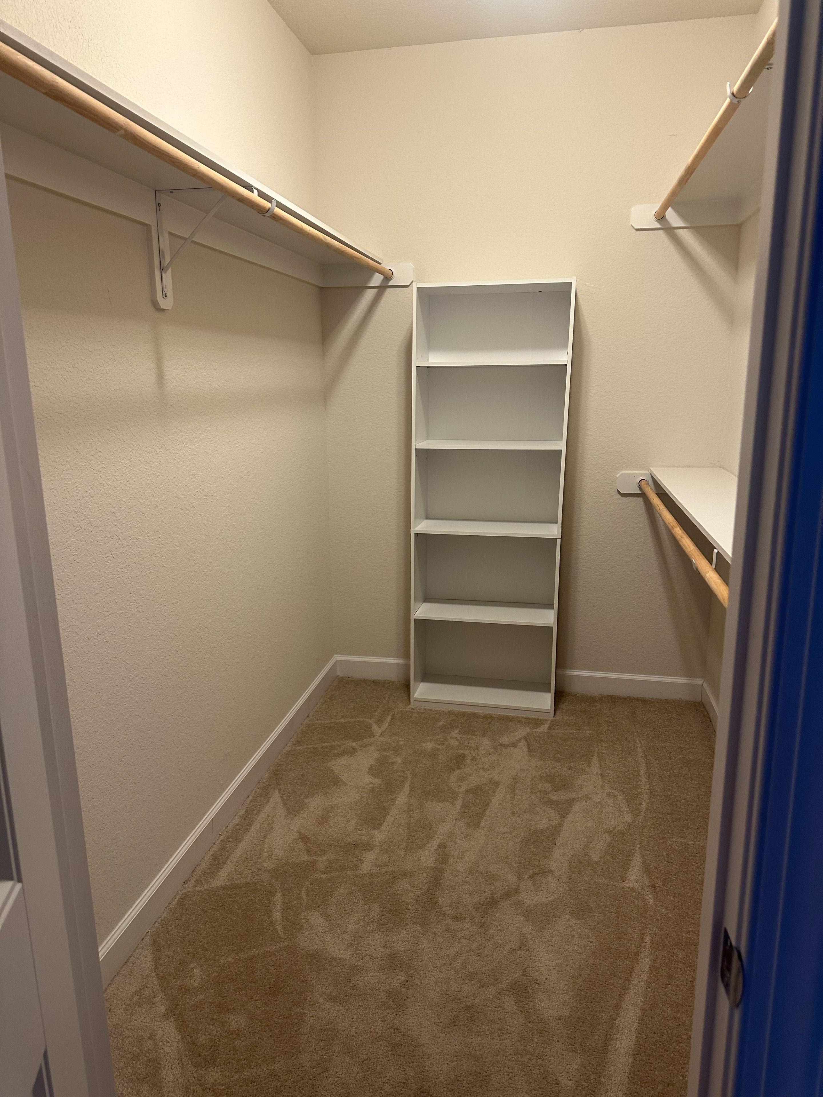 Room for Rent - Live in South Norfolk, a 2 minute walk to transit stop Atlantic & Broad