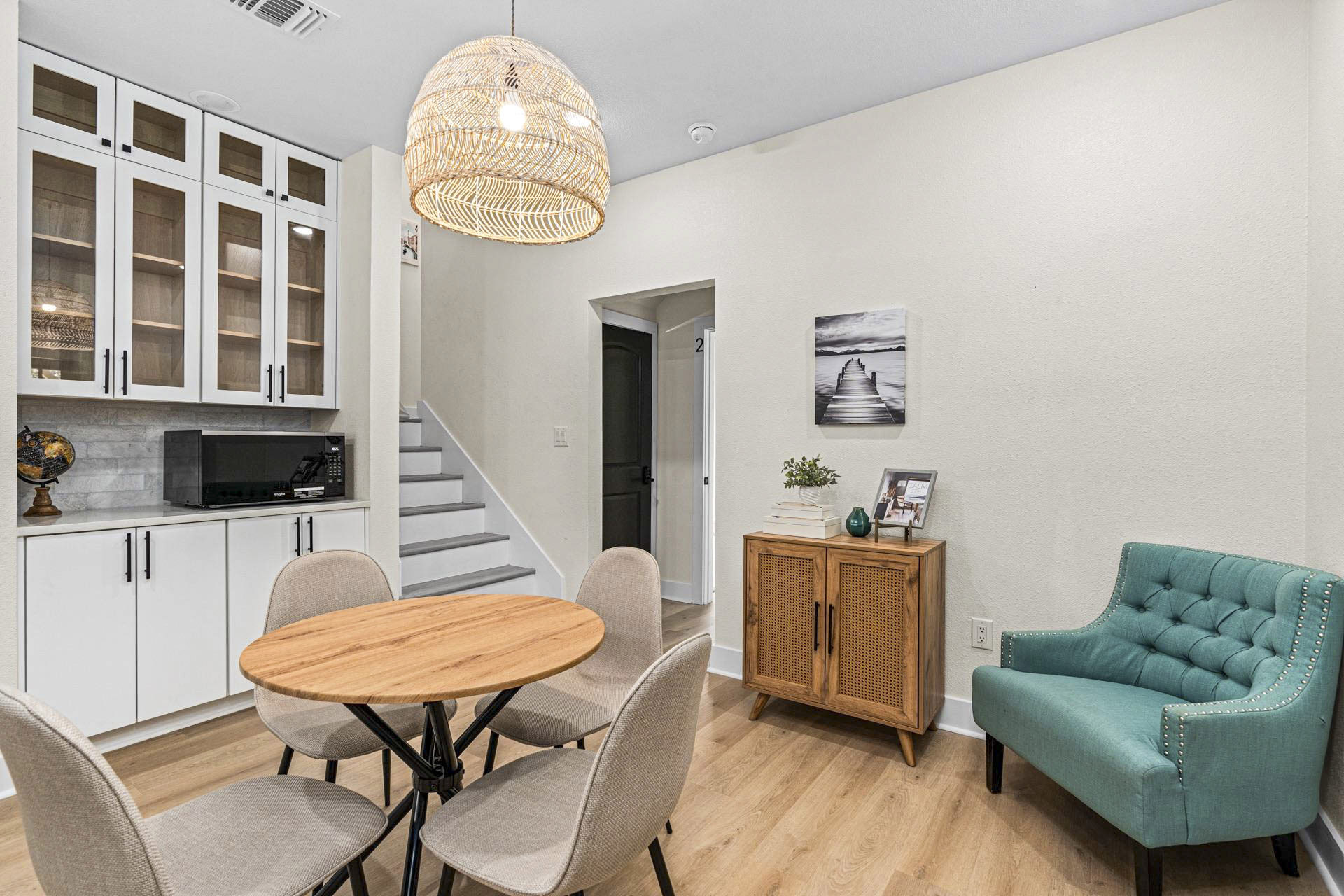 Furnished room for rent in San Antonio — Alamo photo 12