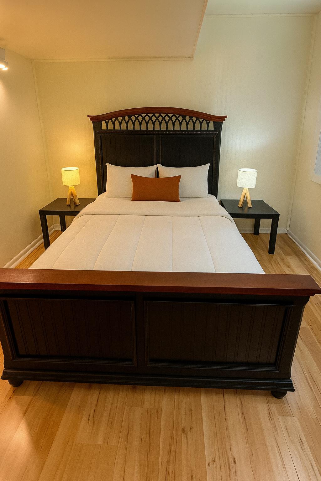 Room for Rent - Peaceful, tree-lined retreat in the heart of University City — just minutes from UNCC, light rail