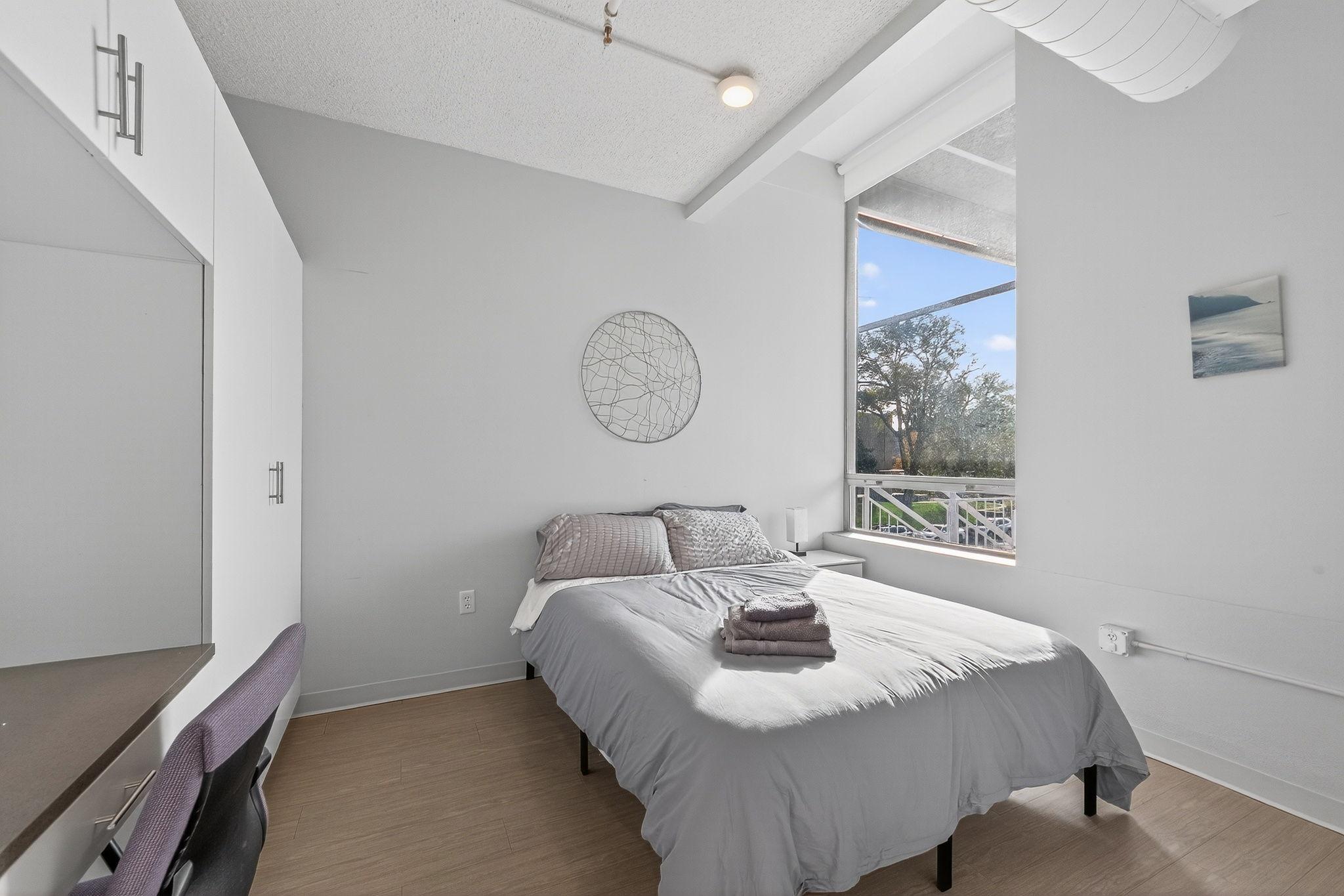 Room for Rent - Affordable Women’s Co-Living   Private Room + Laundry, Gym. Dorm Style living with Amenities