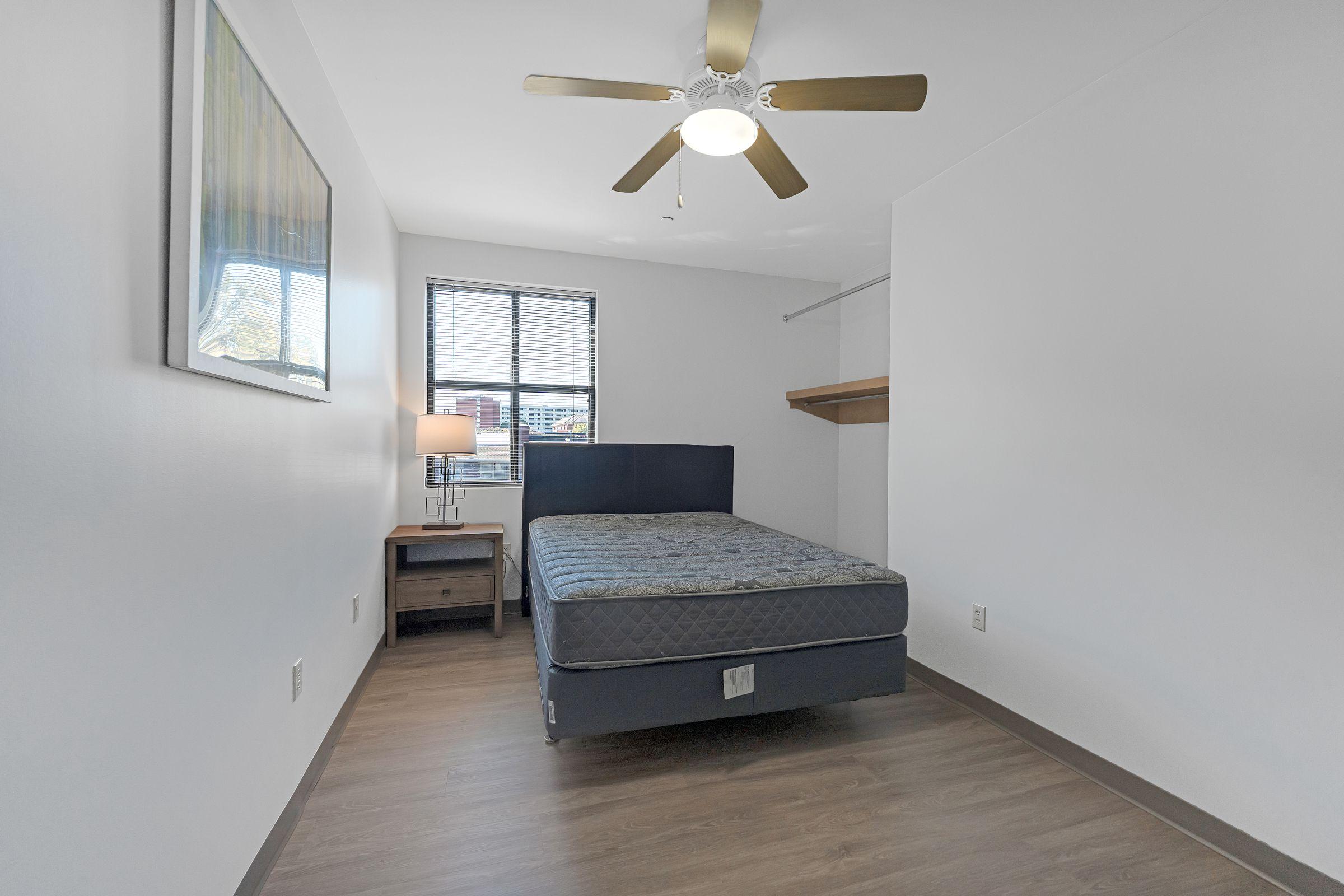 Room for Rent - Private Room by Overton Park and Minutes from Downtown (Barksdale Flats 139-301)