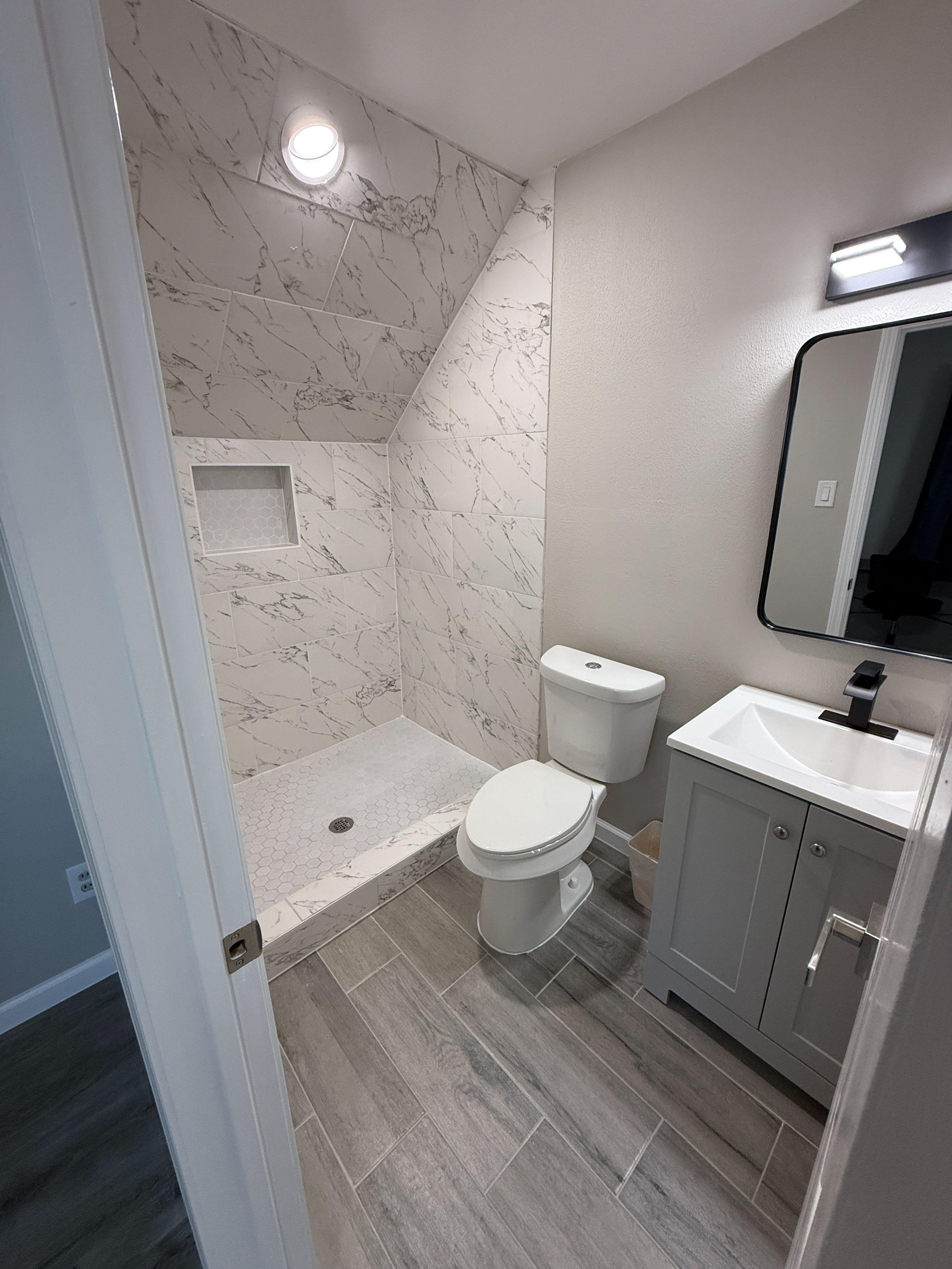 Room for Rent - Luxury Co-Living | High-Speed Internet | Furnished Rooms | Safe, Stylish & Hassle-Free