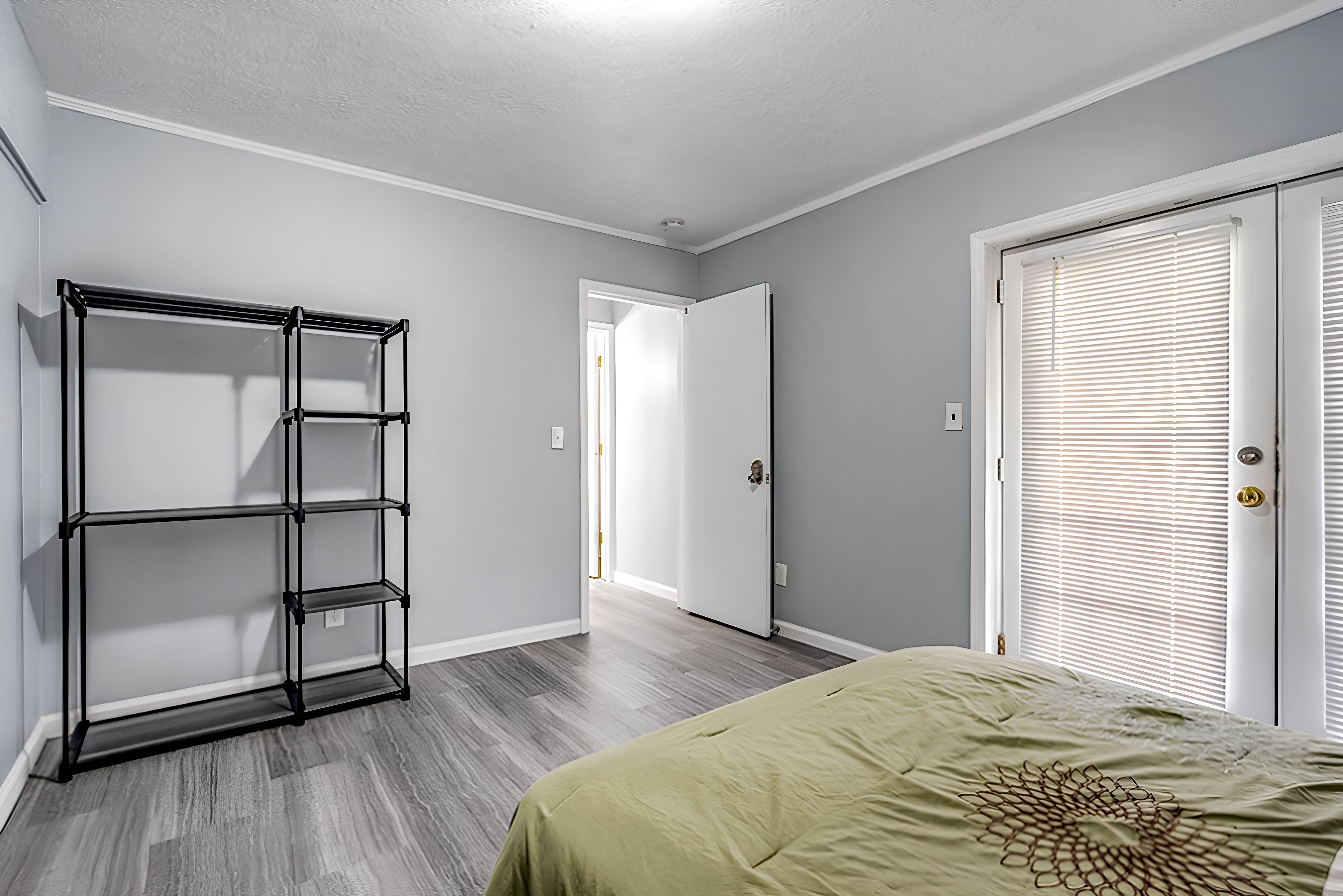 Room for Rent - Experience Elevated Living in this Expansive Marietta Home