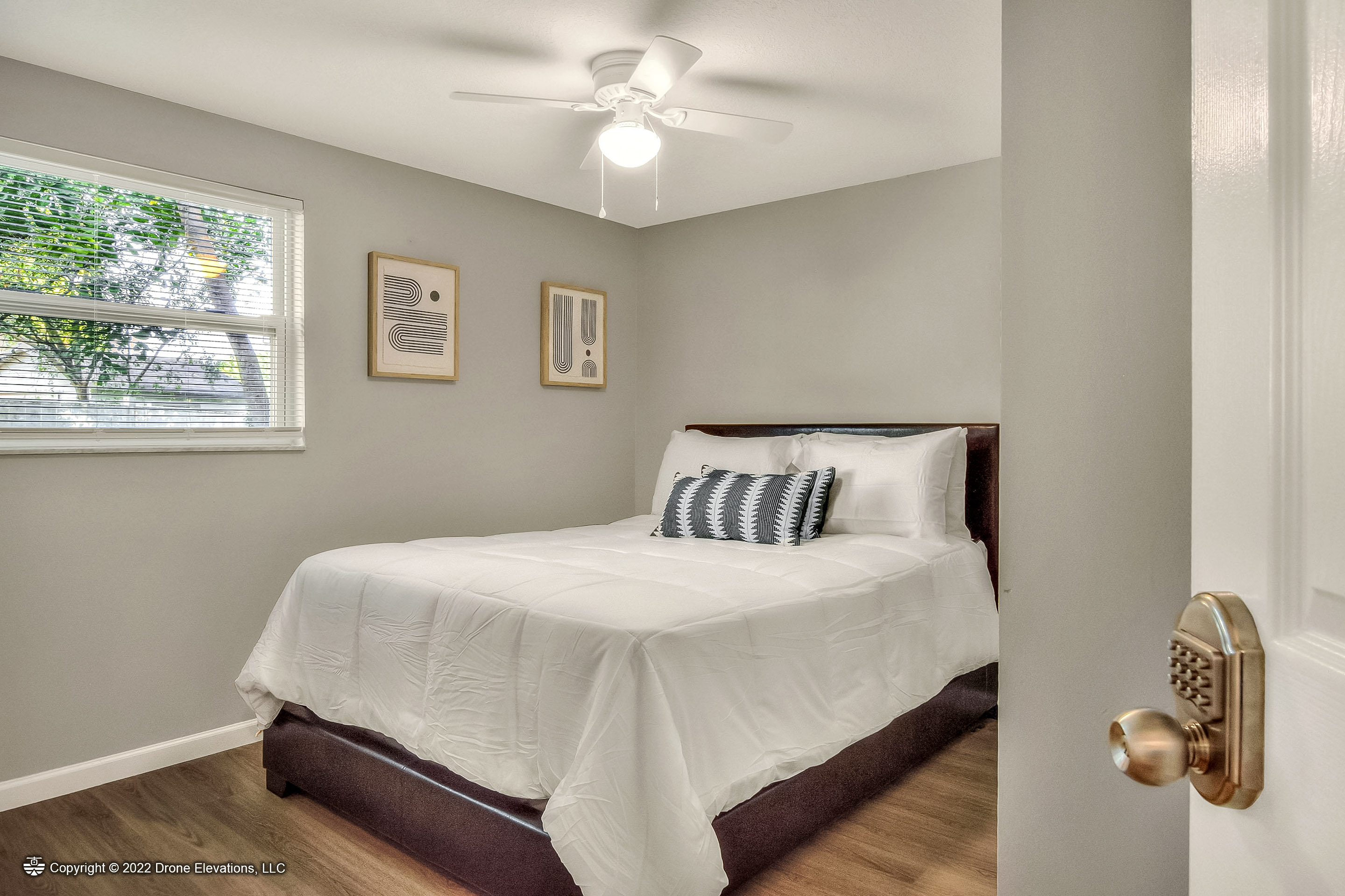 Room for Rent - Brandon House with Dining Room - Comfortable & Charming