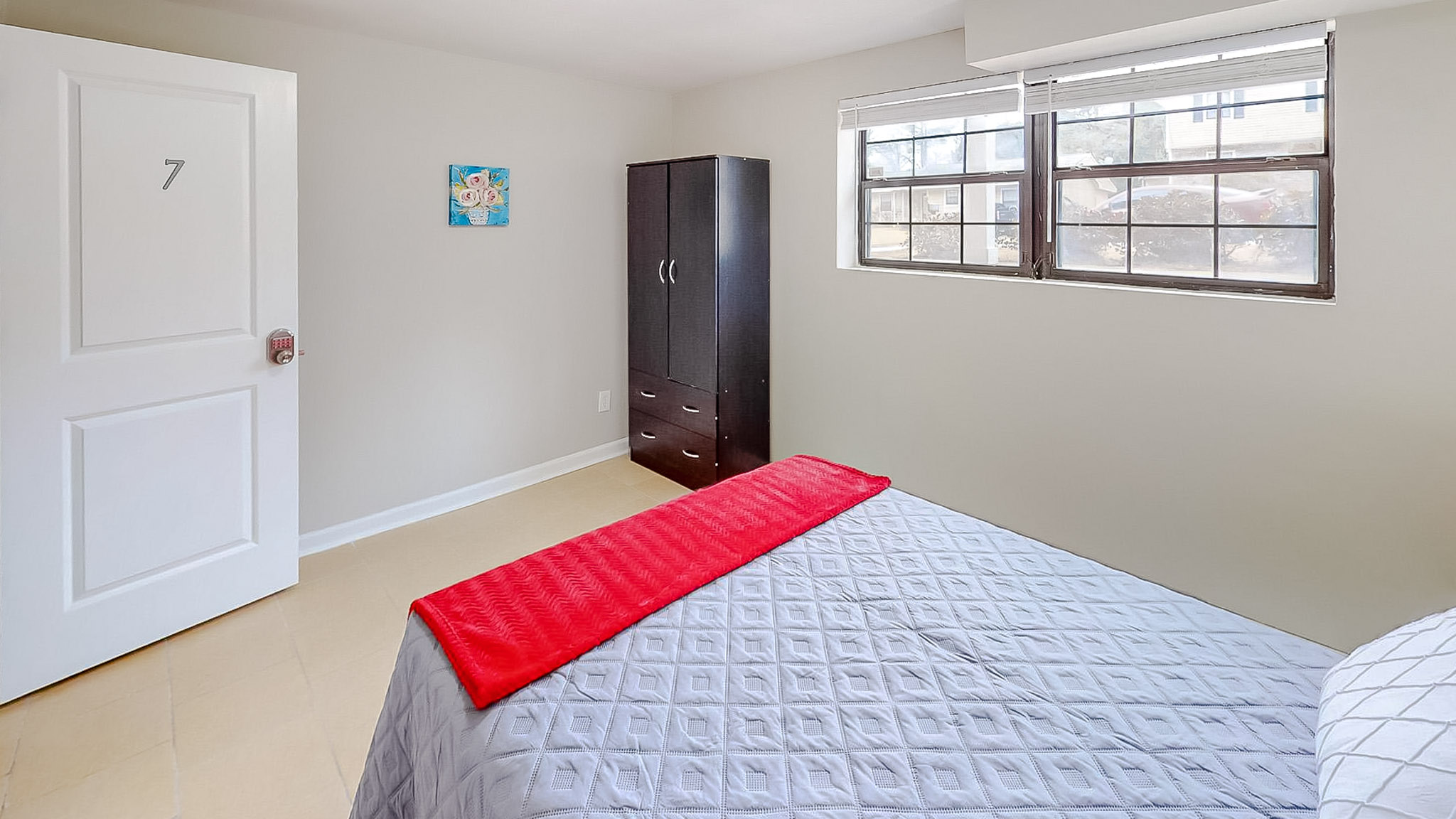 Room for Rent - Top Host Beautiful & Modern  Lithonia House.  Close to Green Areas, Parks and Nature!