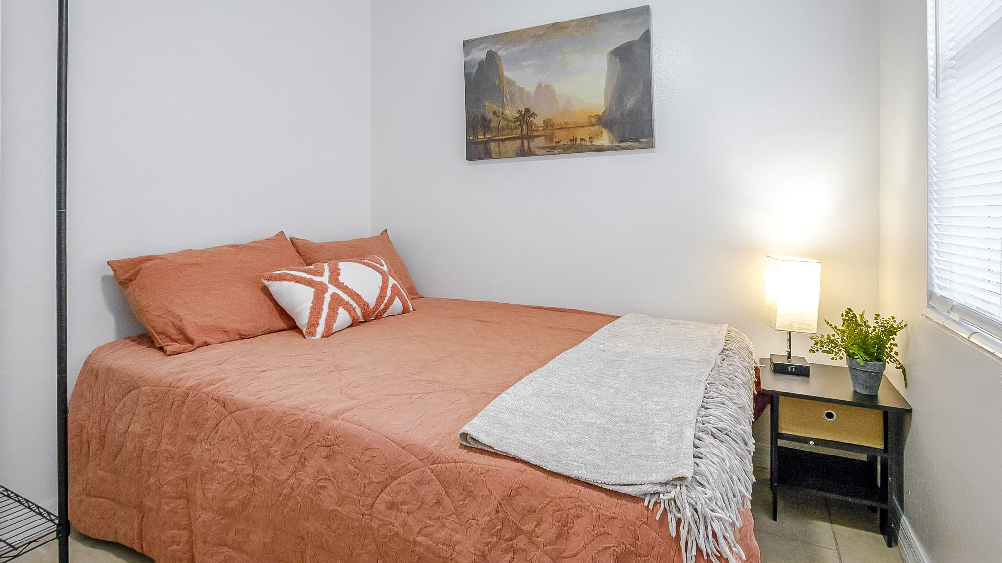 Room for Rent - Comfortable & homey Plant City House with Dining area