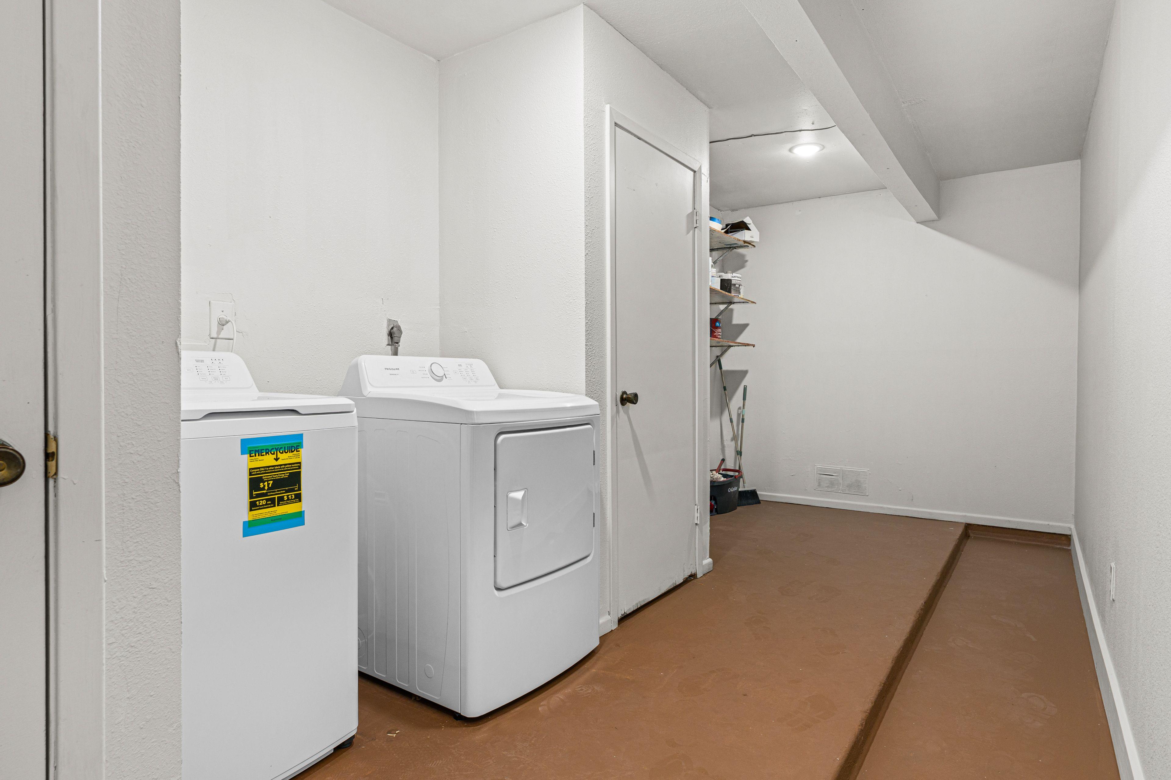 Furnished room for rent in Northeast Side — Acequia photo 14