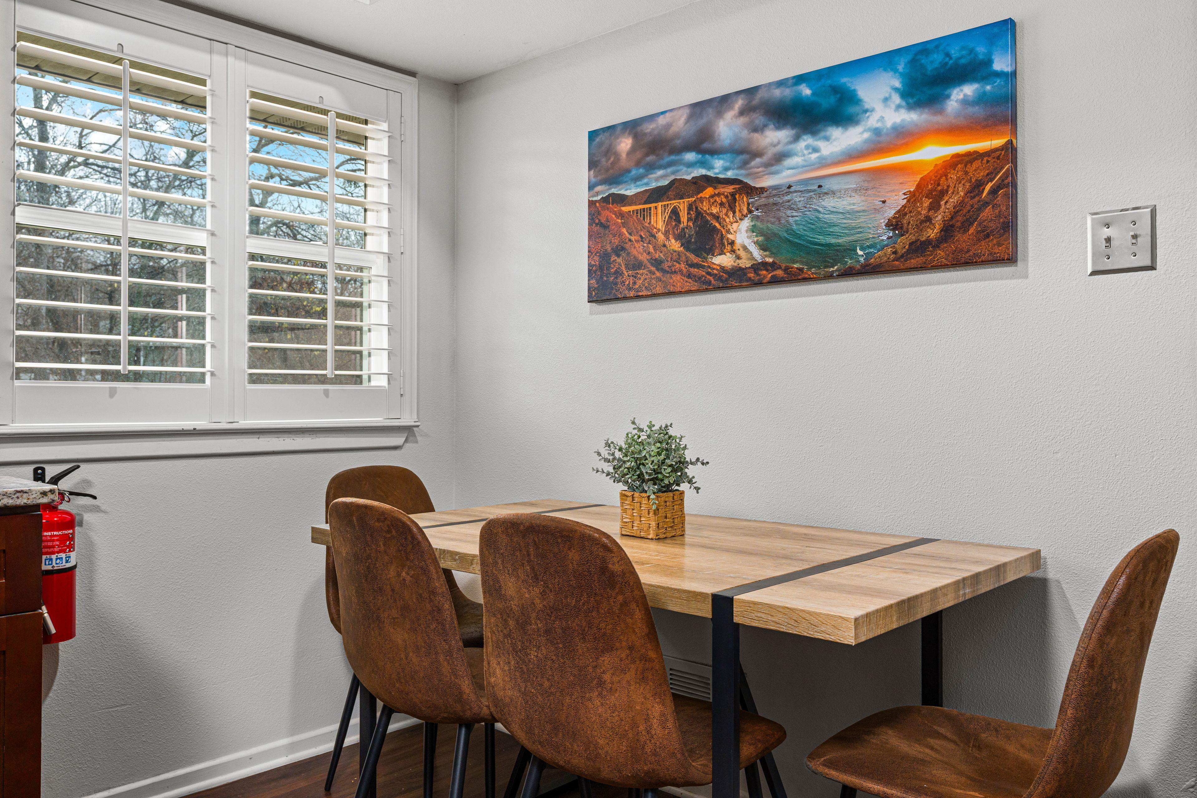 Furnished room for rent in Northeast Side — Acequia photo 12