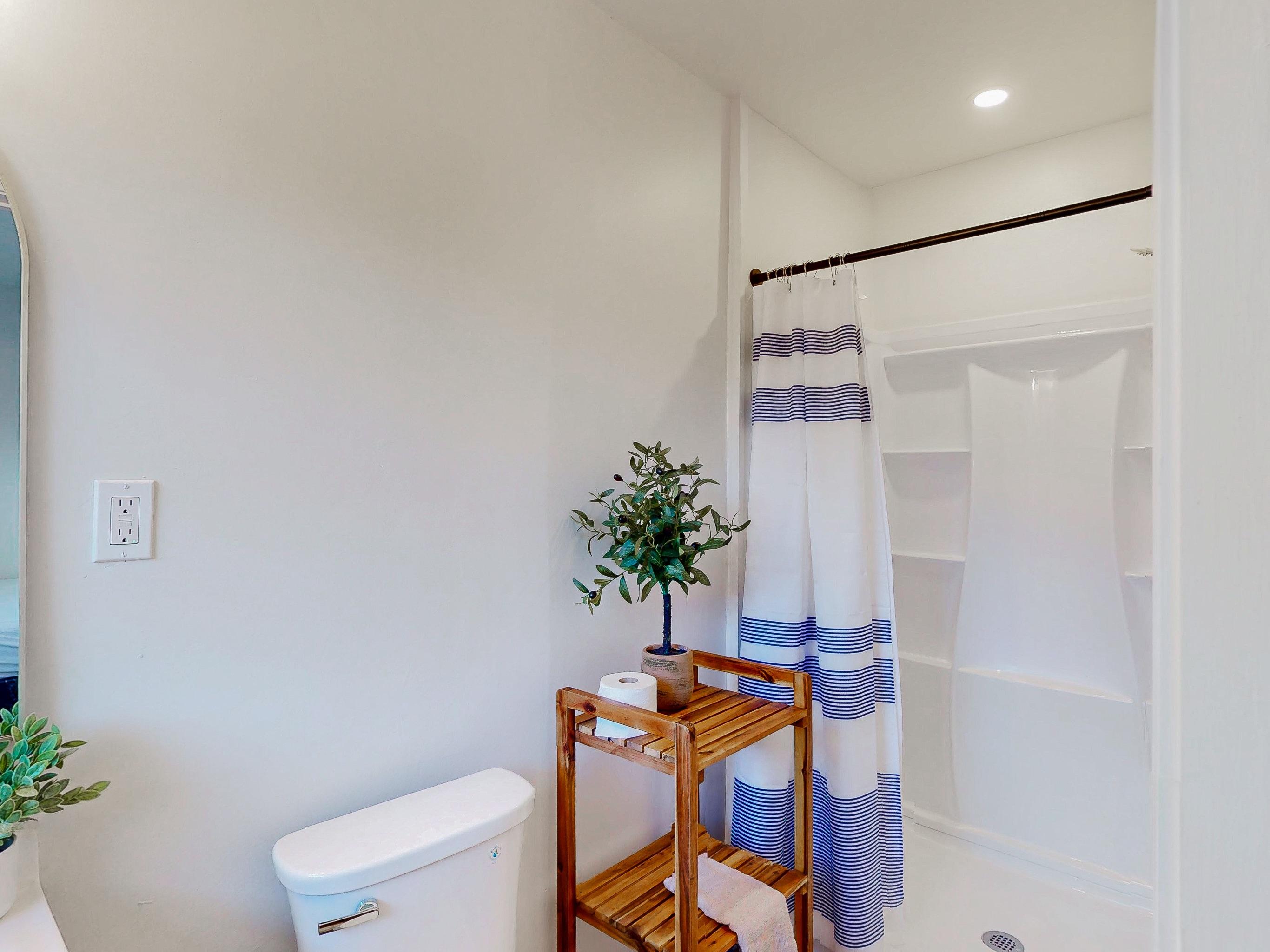 Furnished room for rent in Decatur — Indigo photo 14